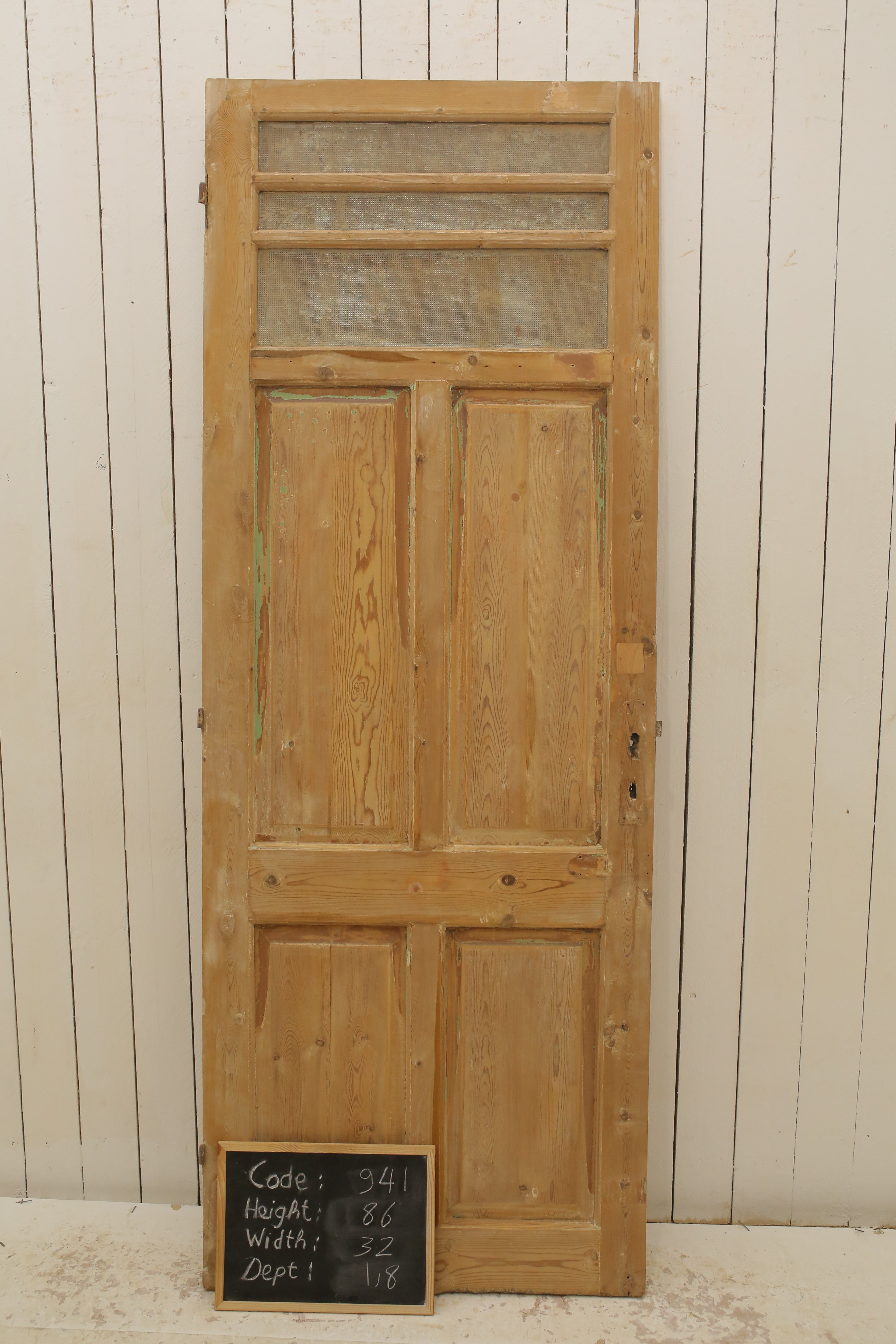 VINTAGE SINGLE GLASS DOOR 941