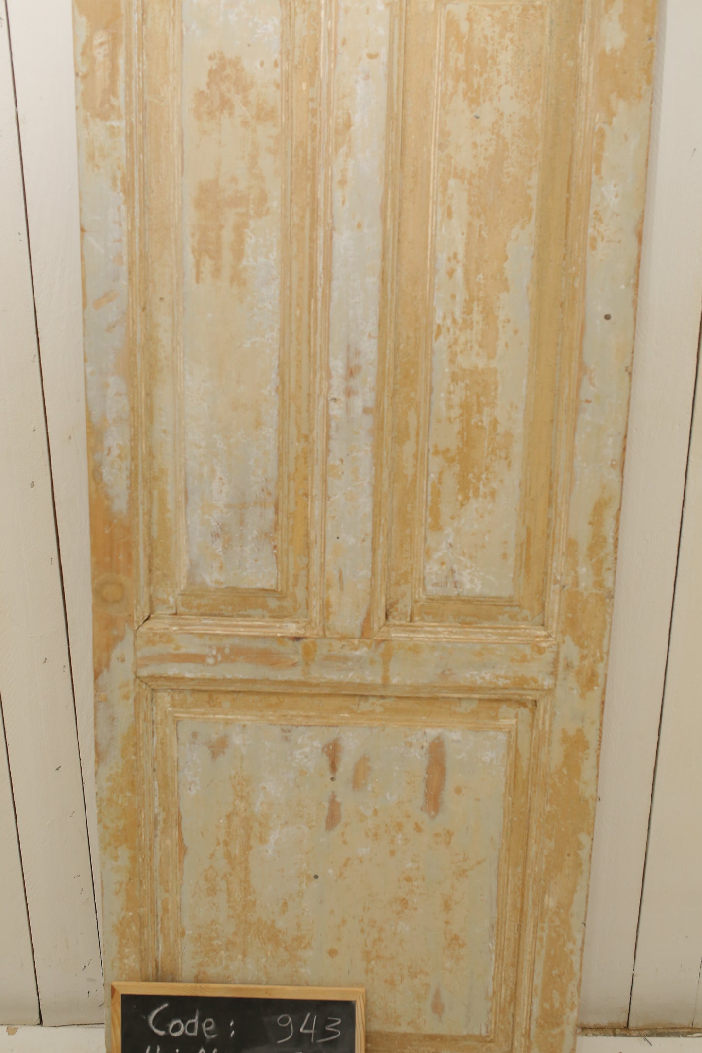 VINTAGE SINGLE GLASS DOOR 943