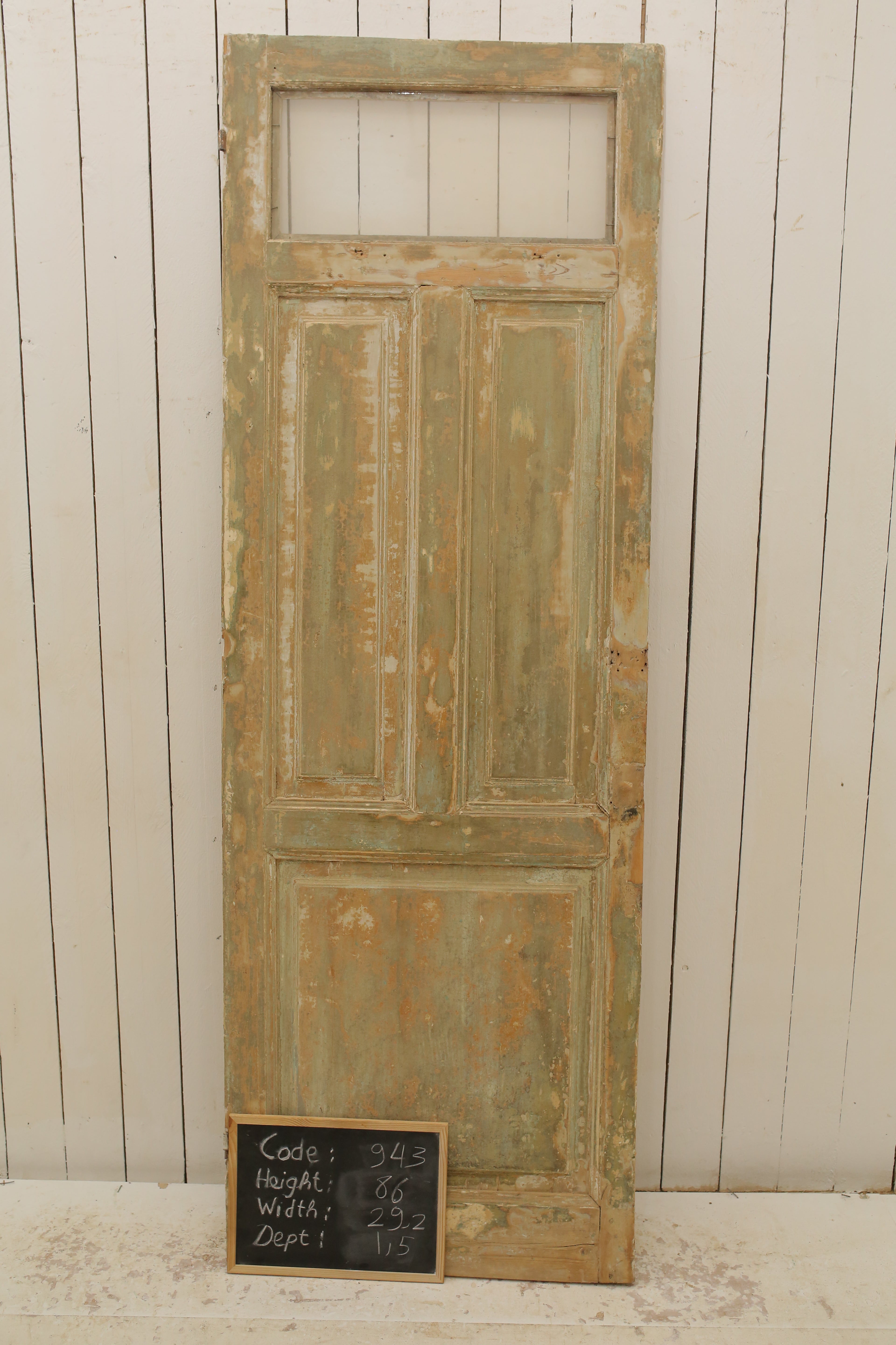 VINTAGE SINGLE GLASS DOOR 943
