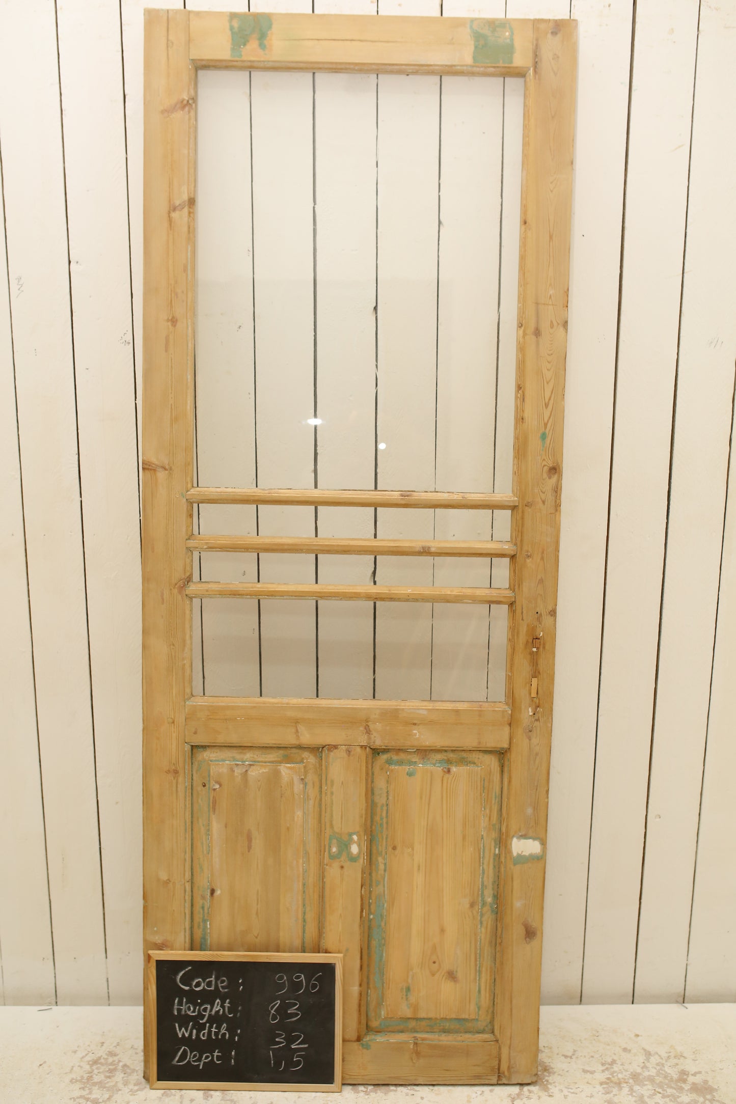 VINTAGE SINGLE GLASS DOOR 996