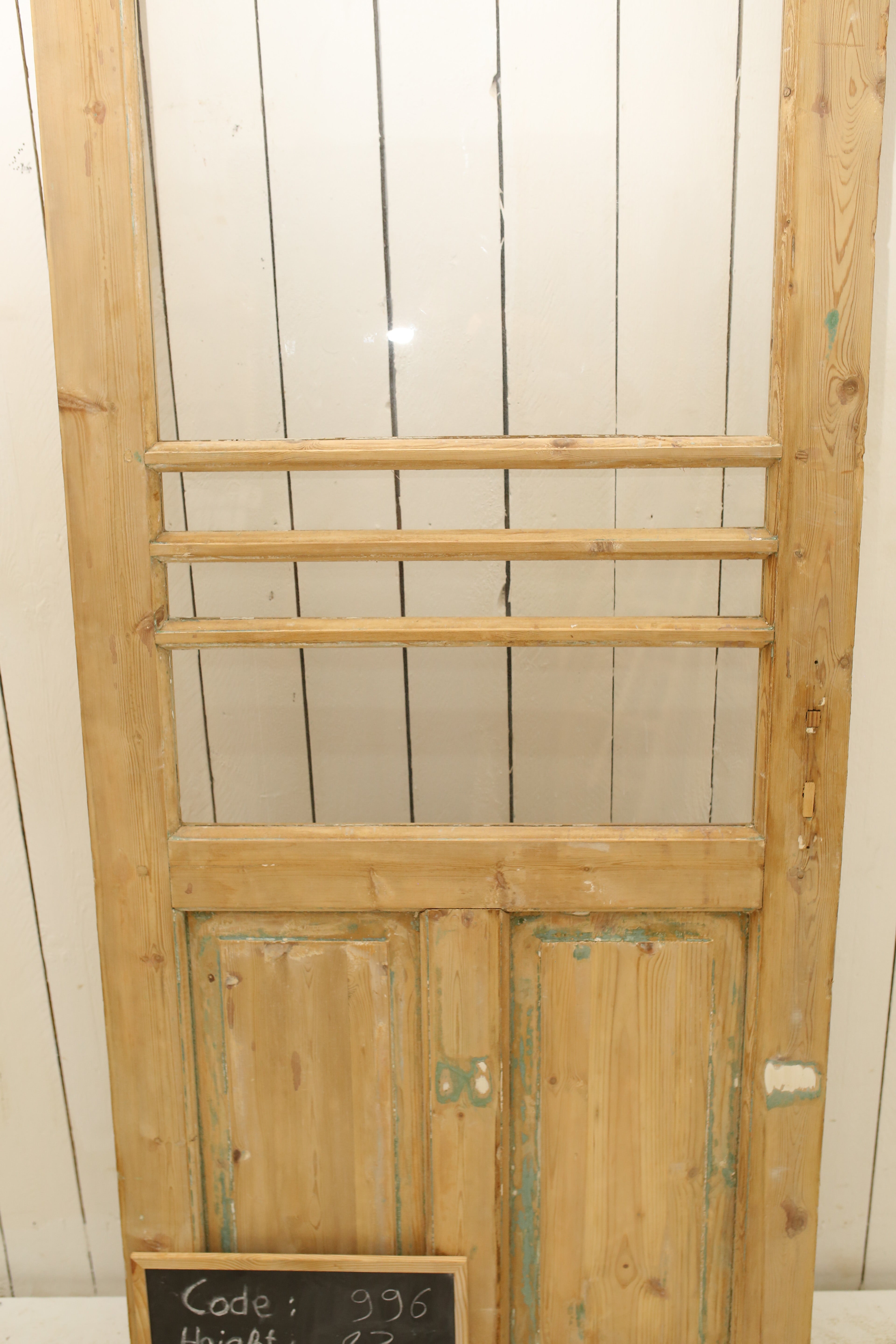 VINTAGE SINGLE GLASS DOOR 996