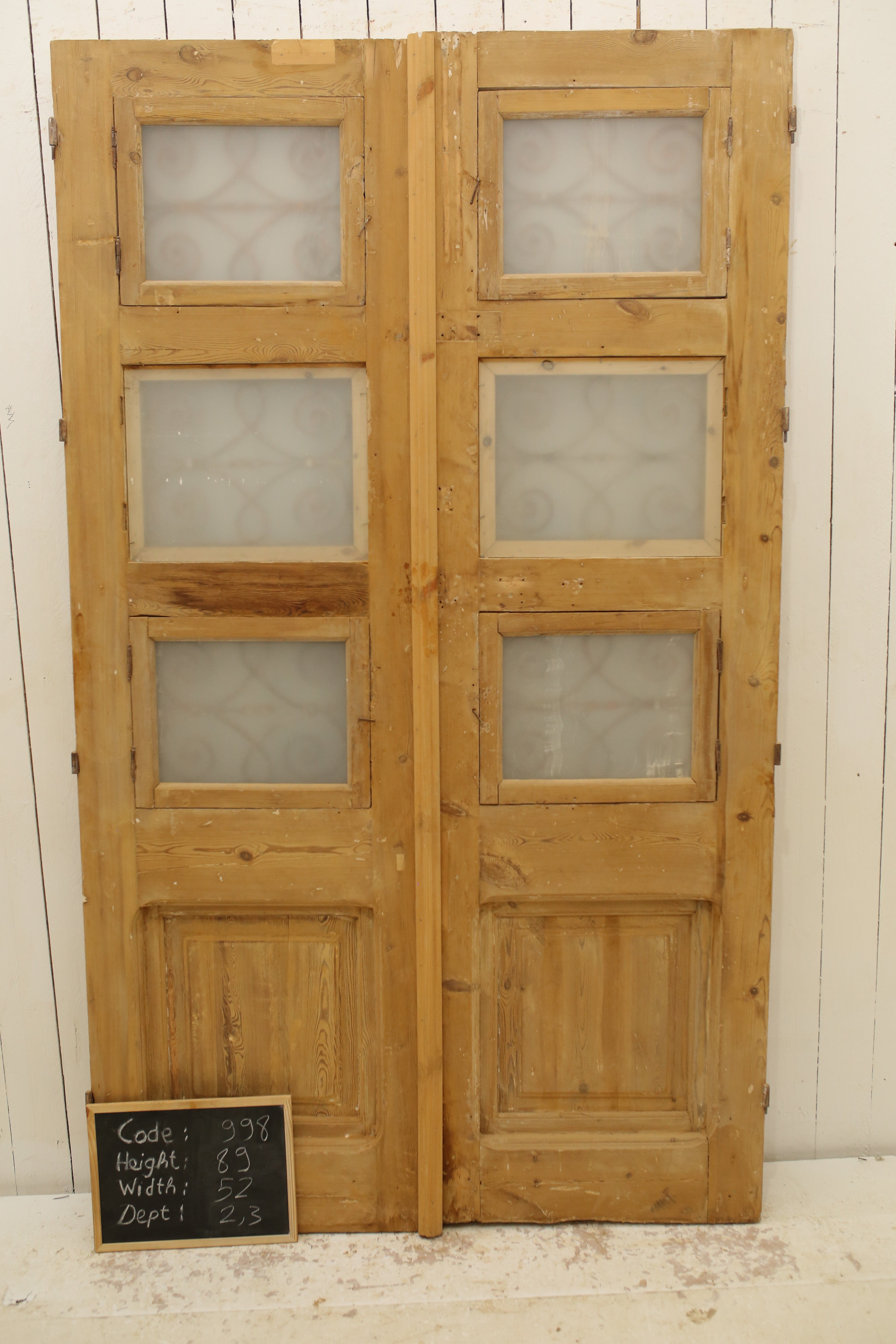 VINTAGE DBL FRENCH METAL DOOR A998