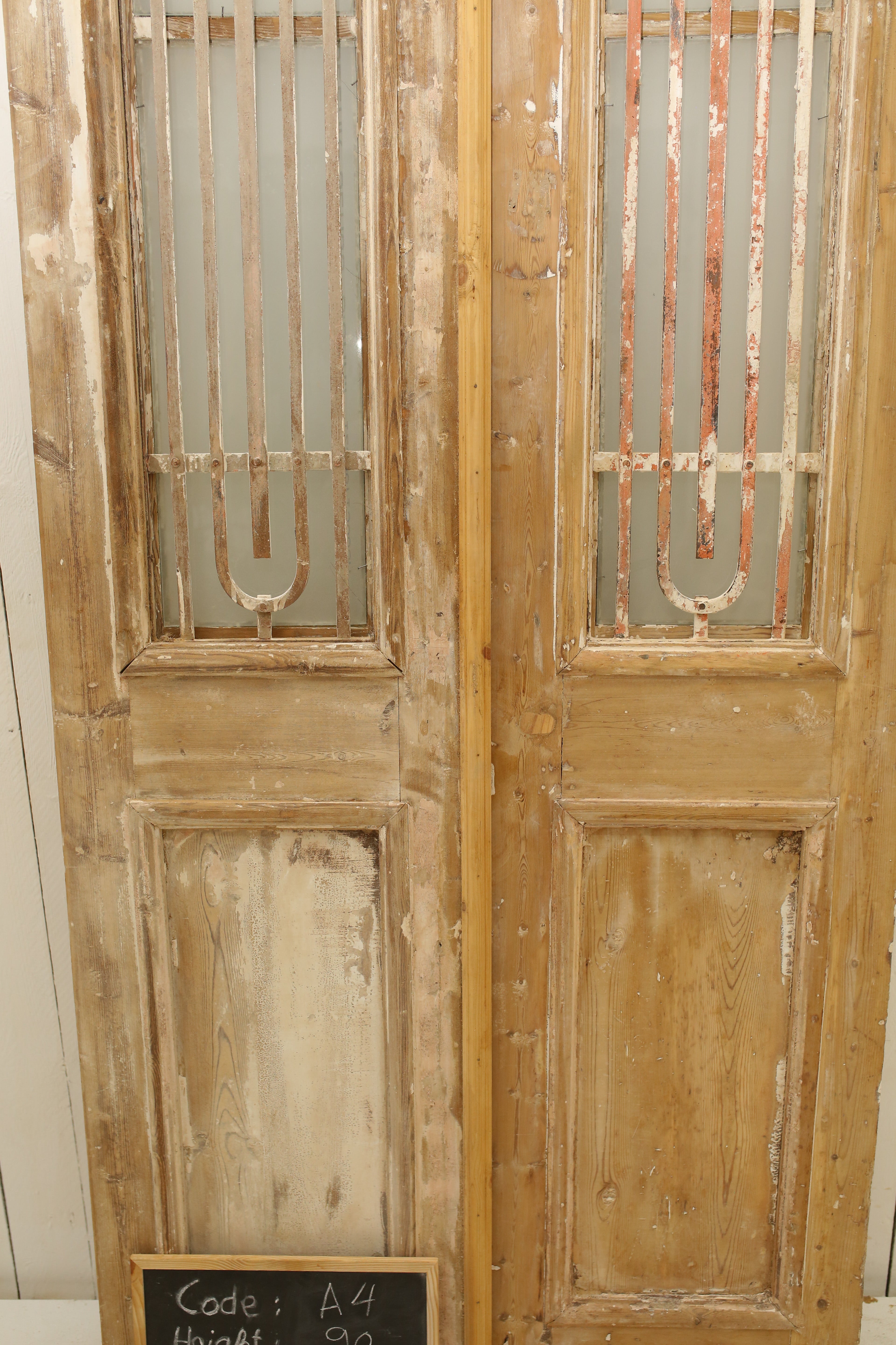 VINTAGE DBL FRENCH METAL DOOR A4
