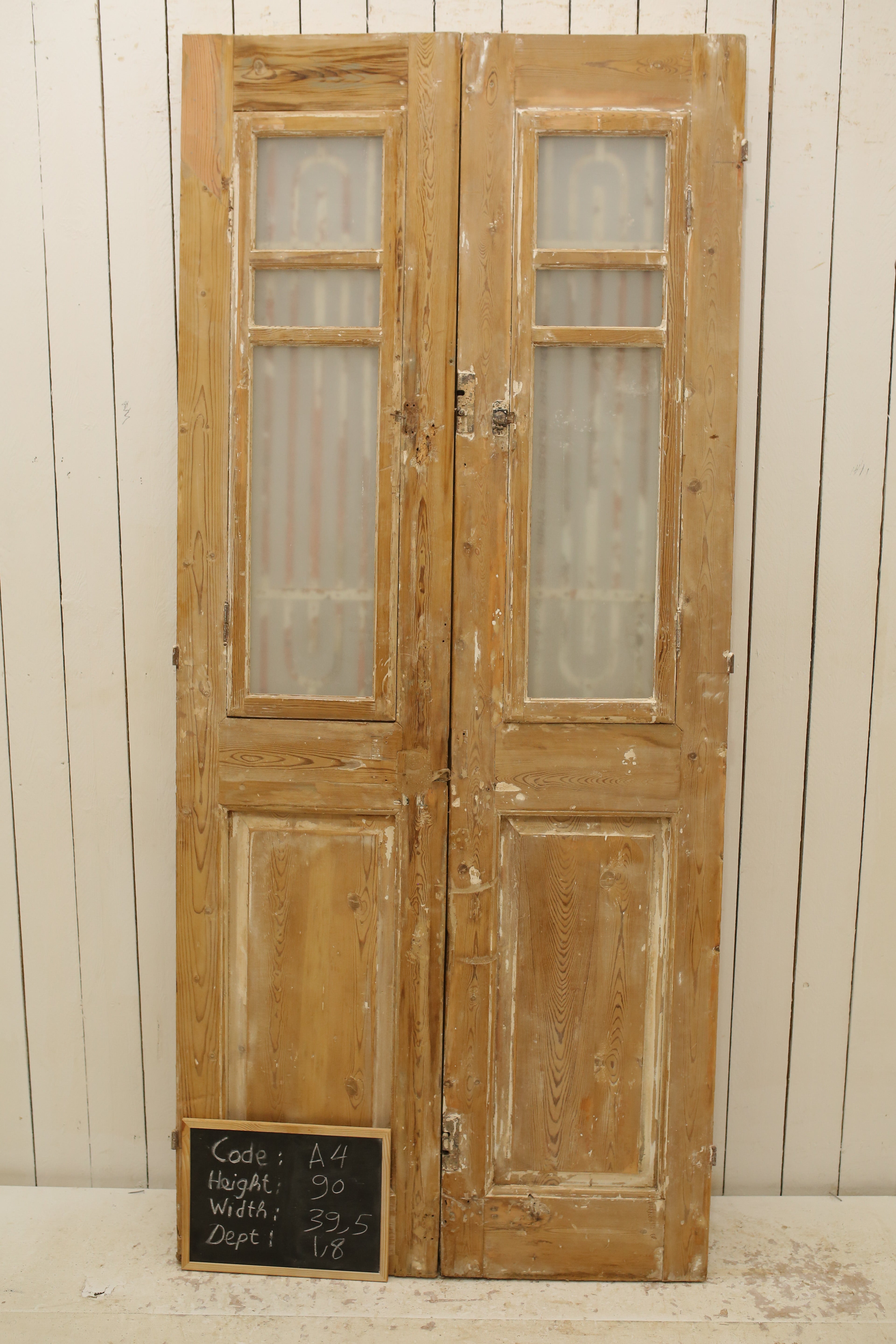 VINTAGE DBL FRENCH METAL DOOR A4