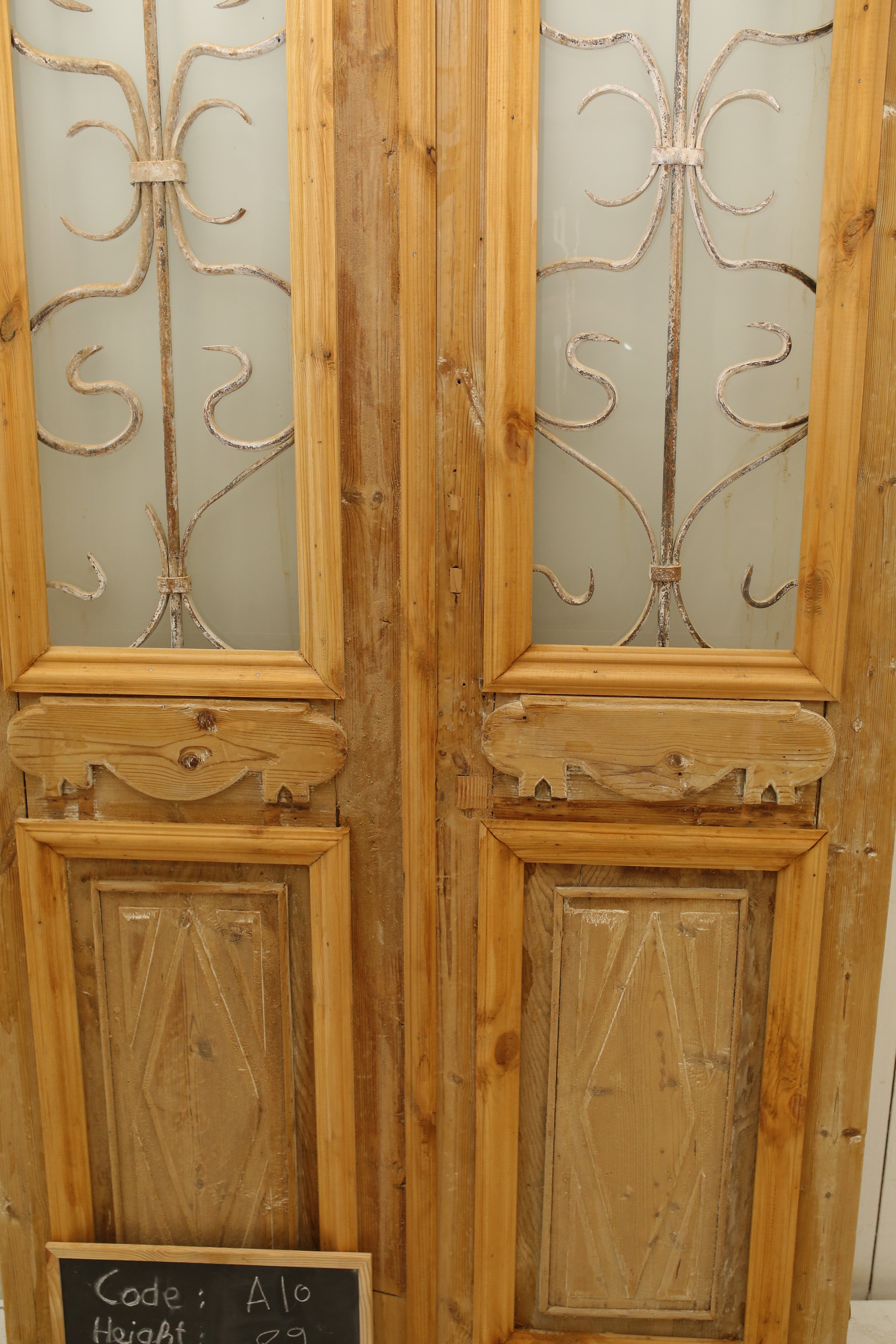 VINTAGE DBL FRENCH METAL DOOR A10
