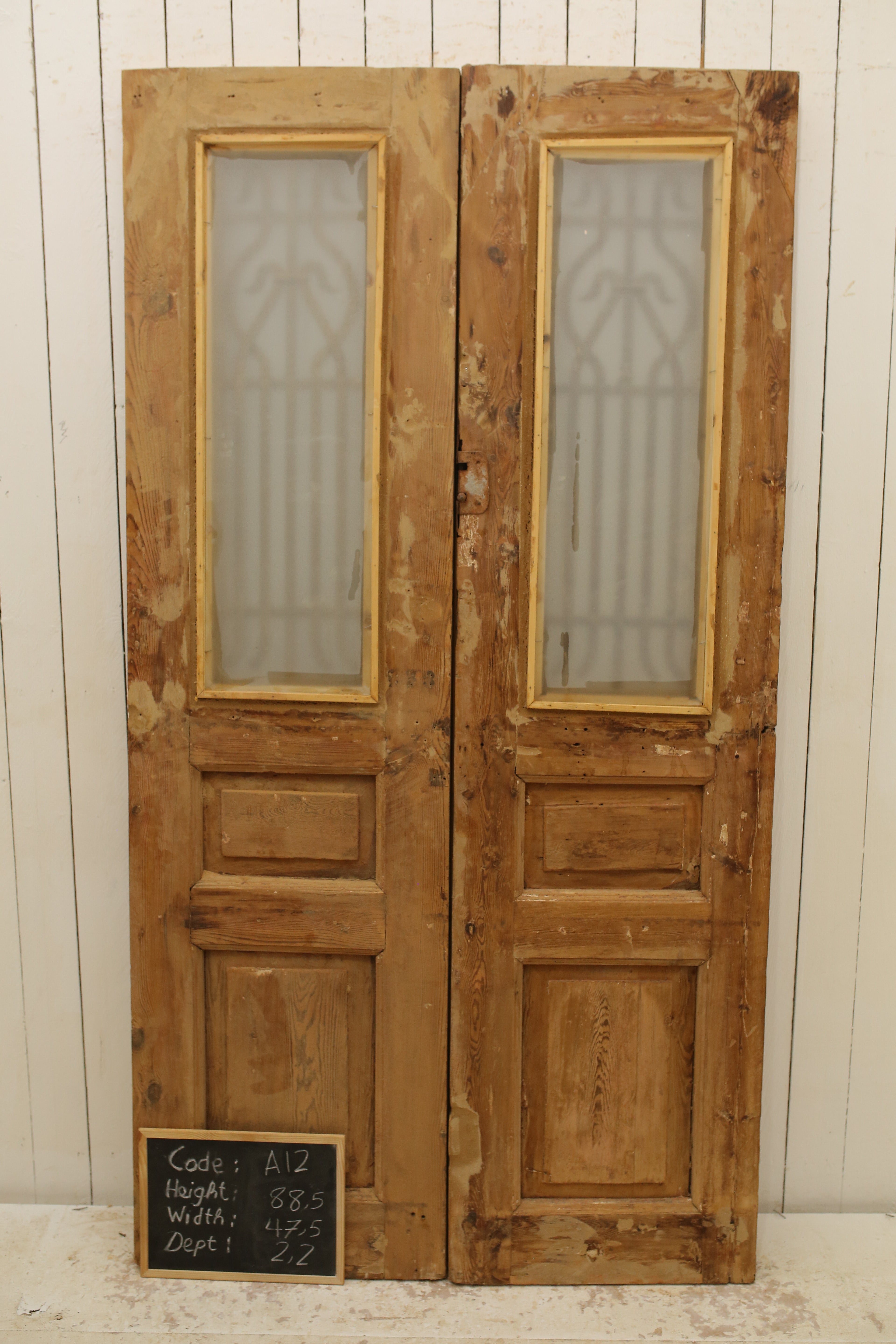 VINTAGE DBL FRENCH METAL DOOR A12