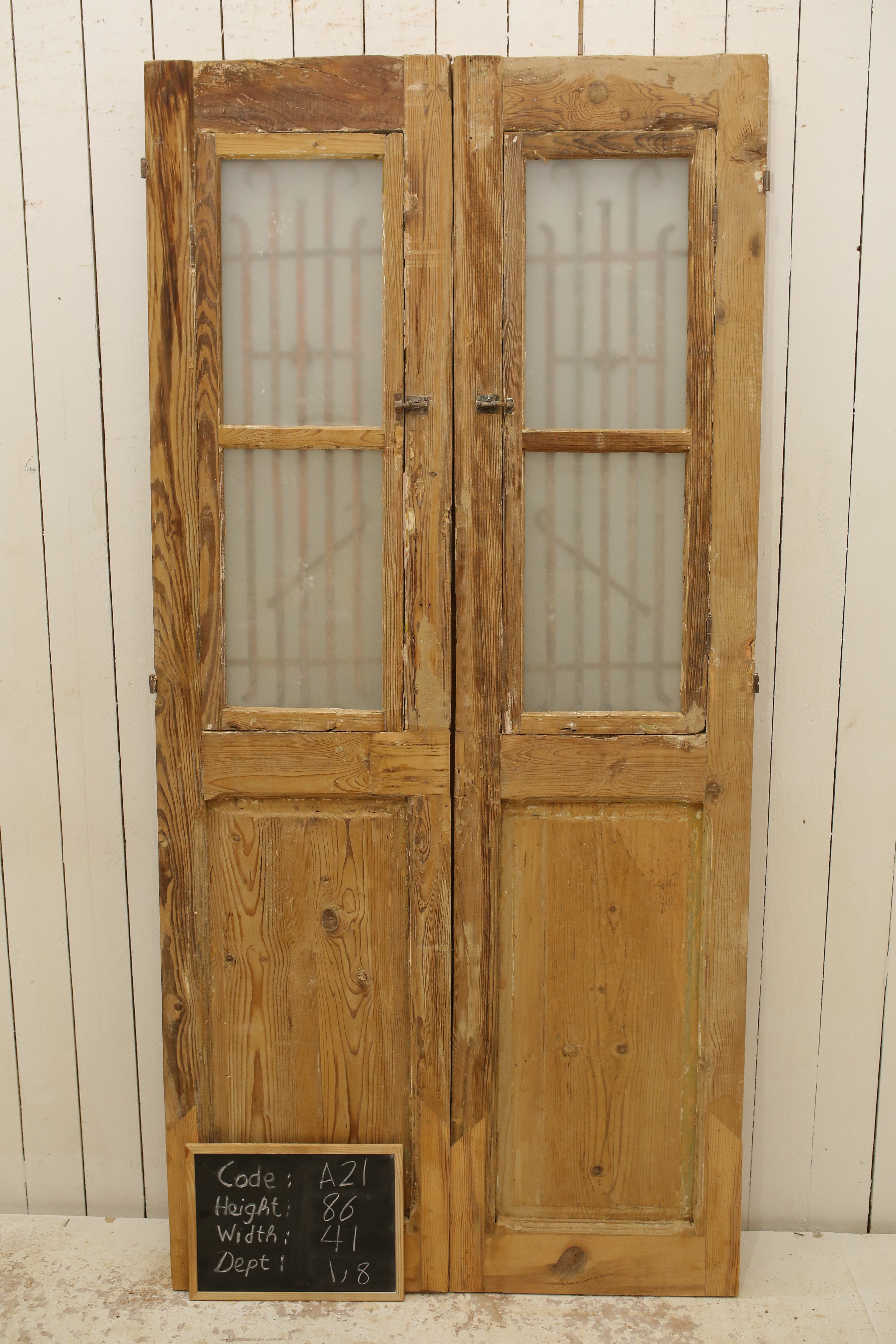 VINTAGE DBL FRENCH METAL DOOR A21