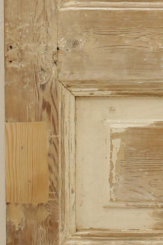 VINTAGE SINGLE DOOR A29