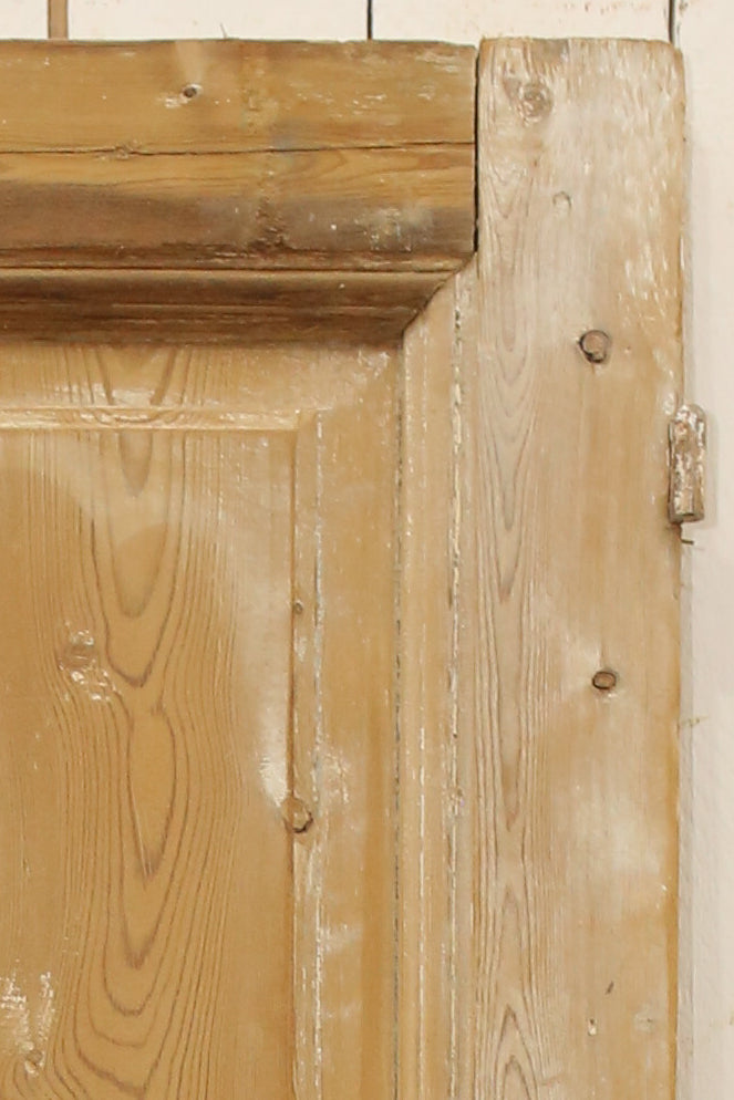 VINTAGE SINGLE DOOR A34