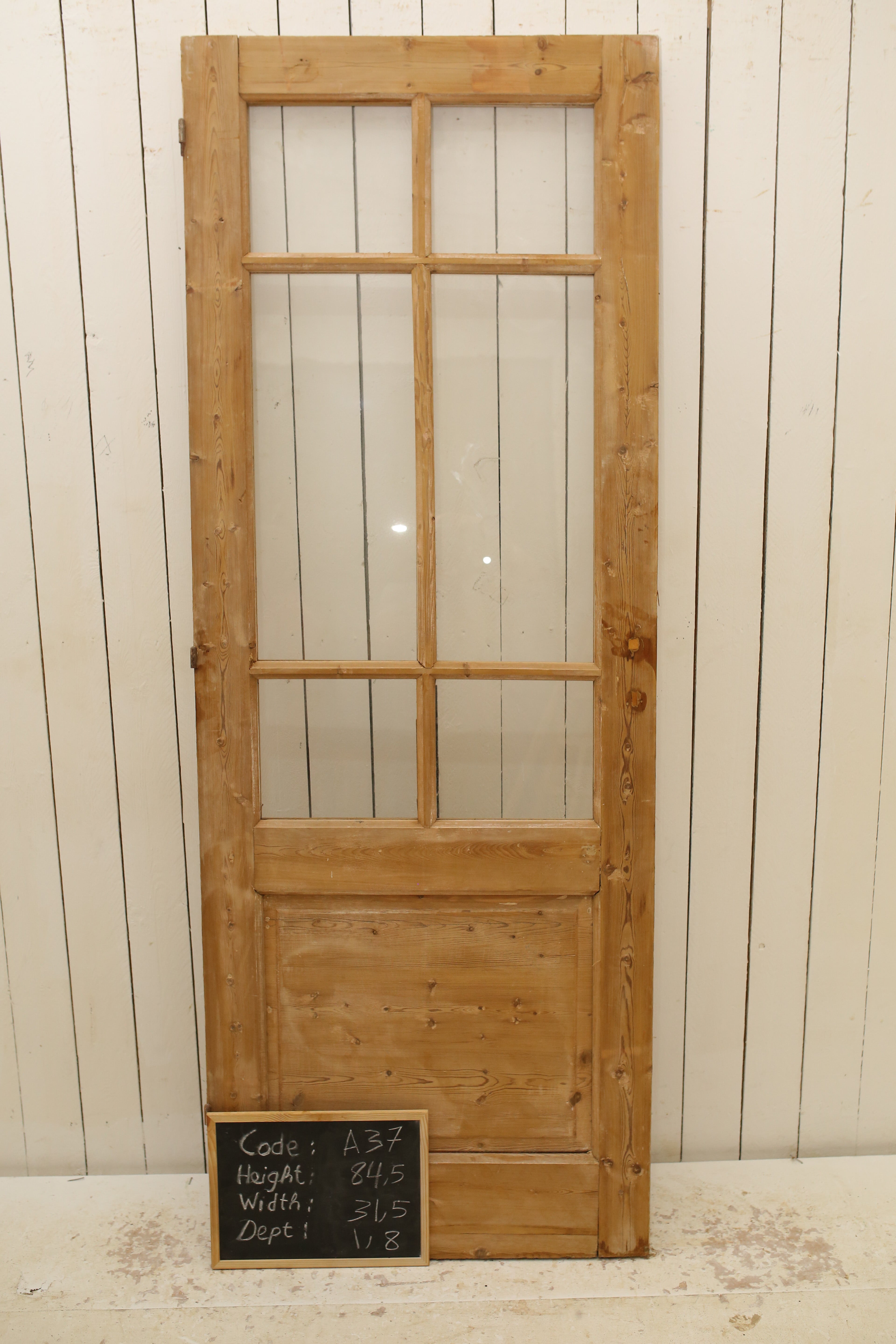 VINTAGE SINGLE GLASS DOOR A37