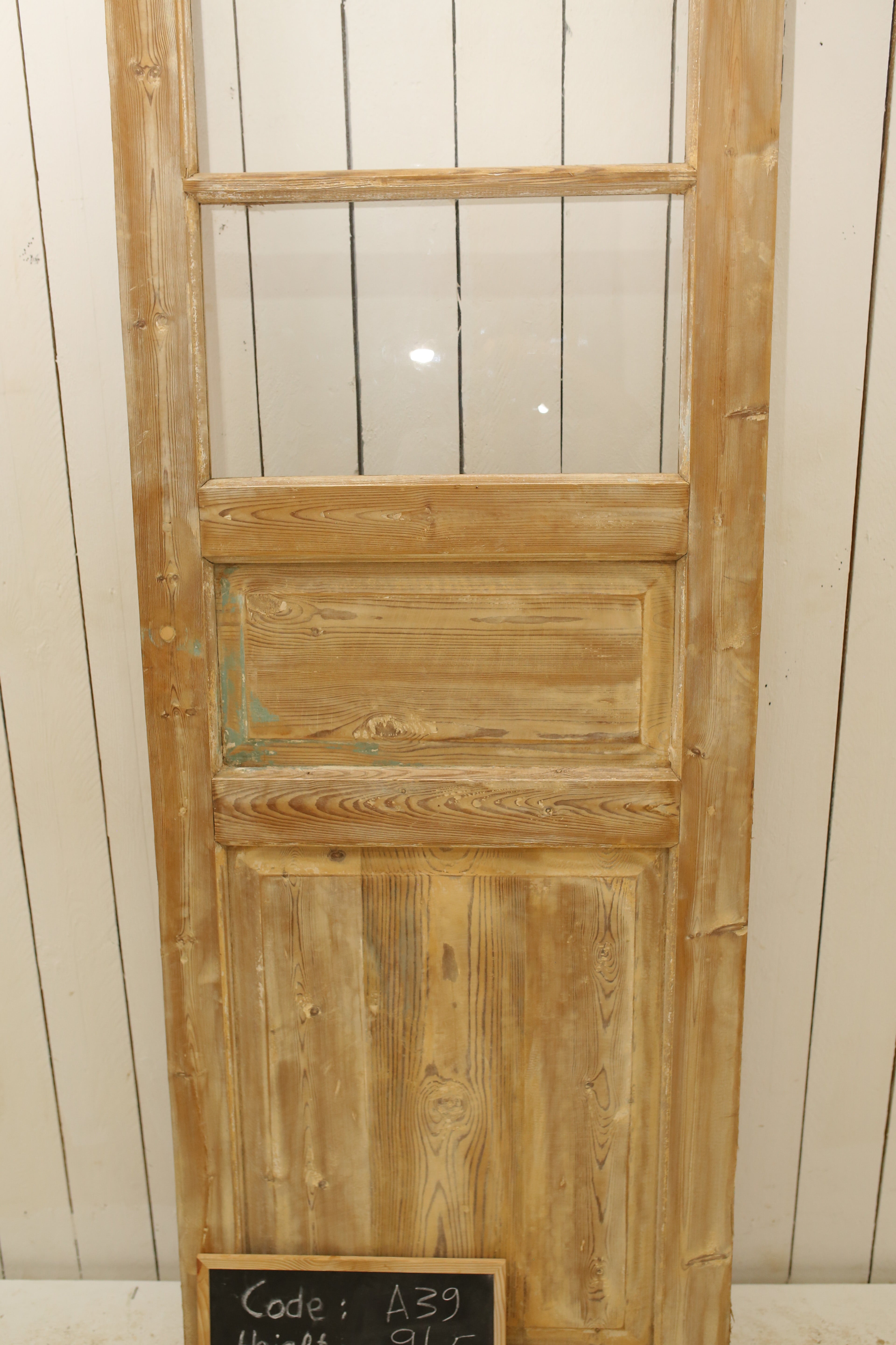 VINTAGE SINGLE GLASS DOOR A39