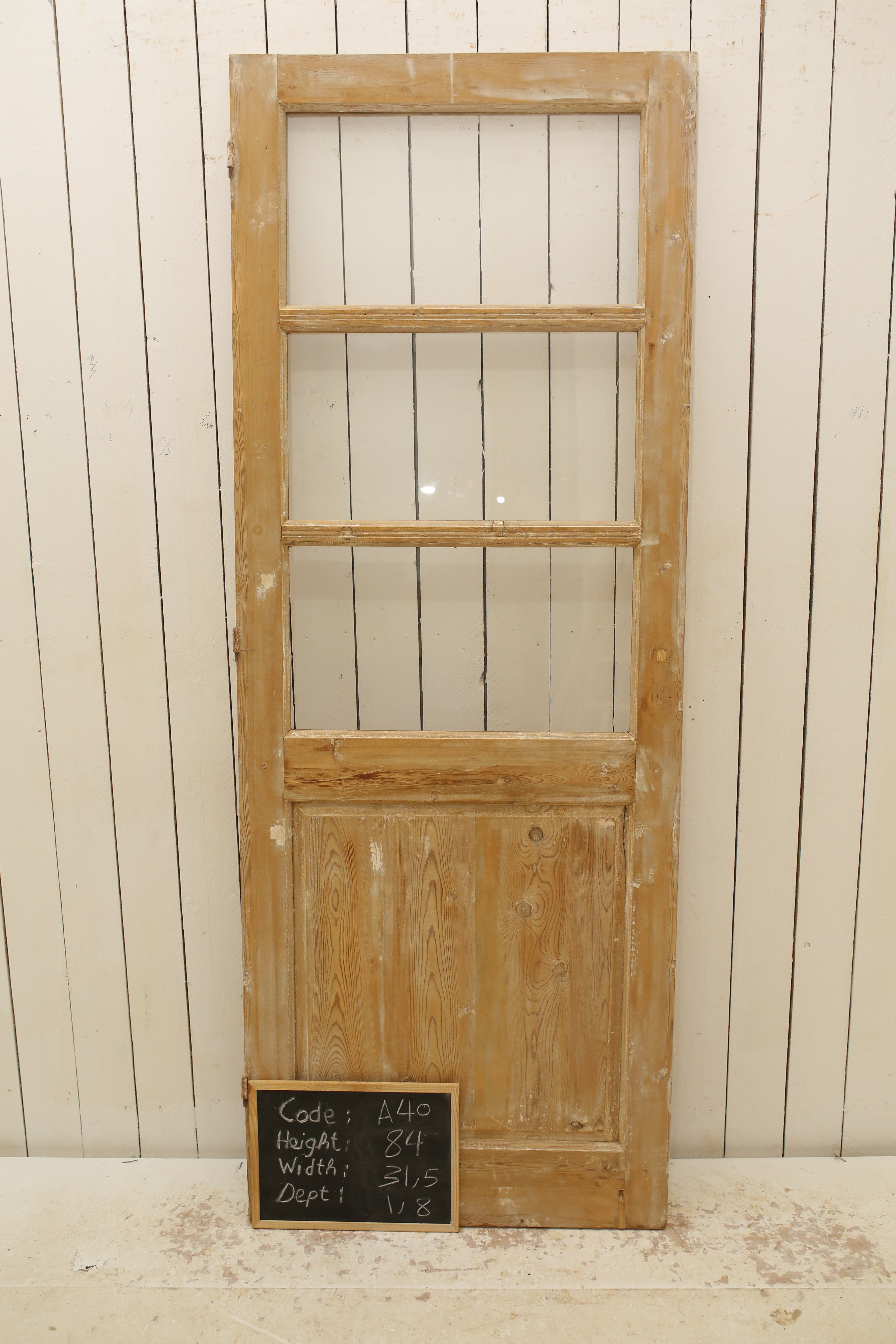 VINTAGE SINGLE GLASS DOOR A40