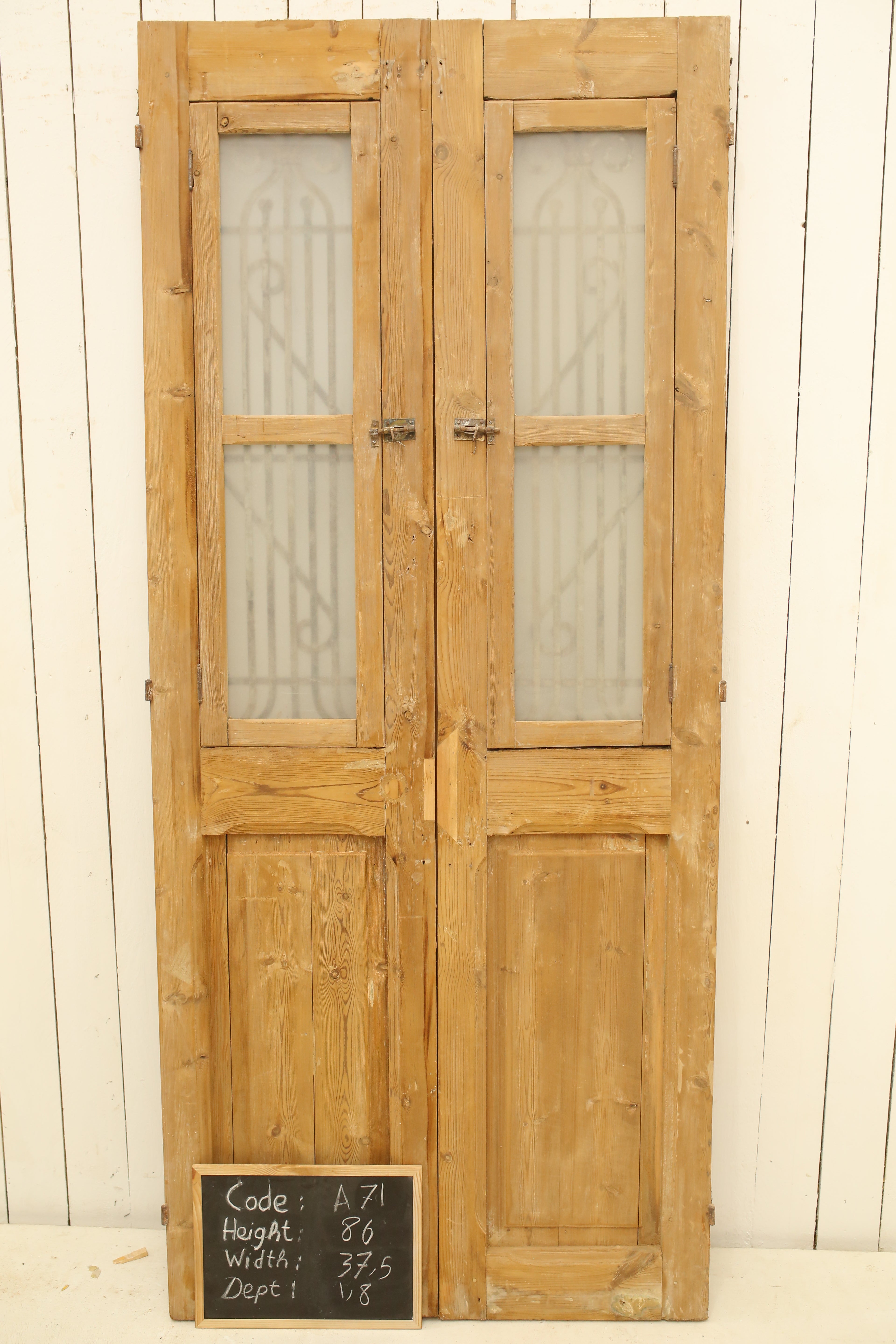 VINTAGE DBL FRENCH METAL DOOR A71