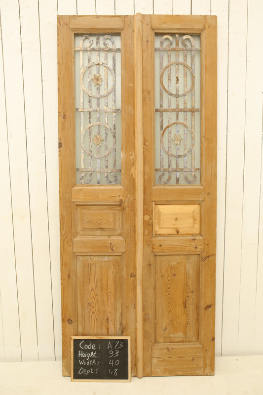 VINTAGE DBL FRENCH METAL DOOR A73