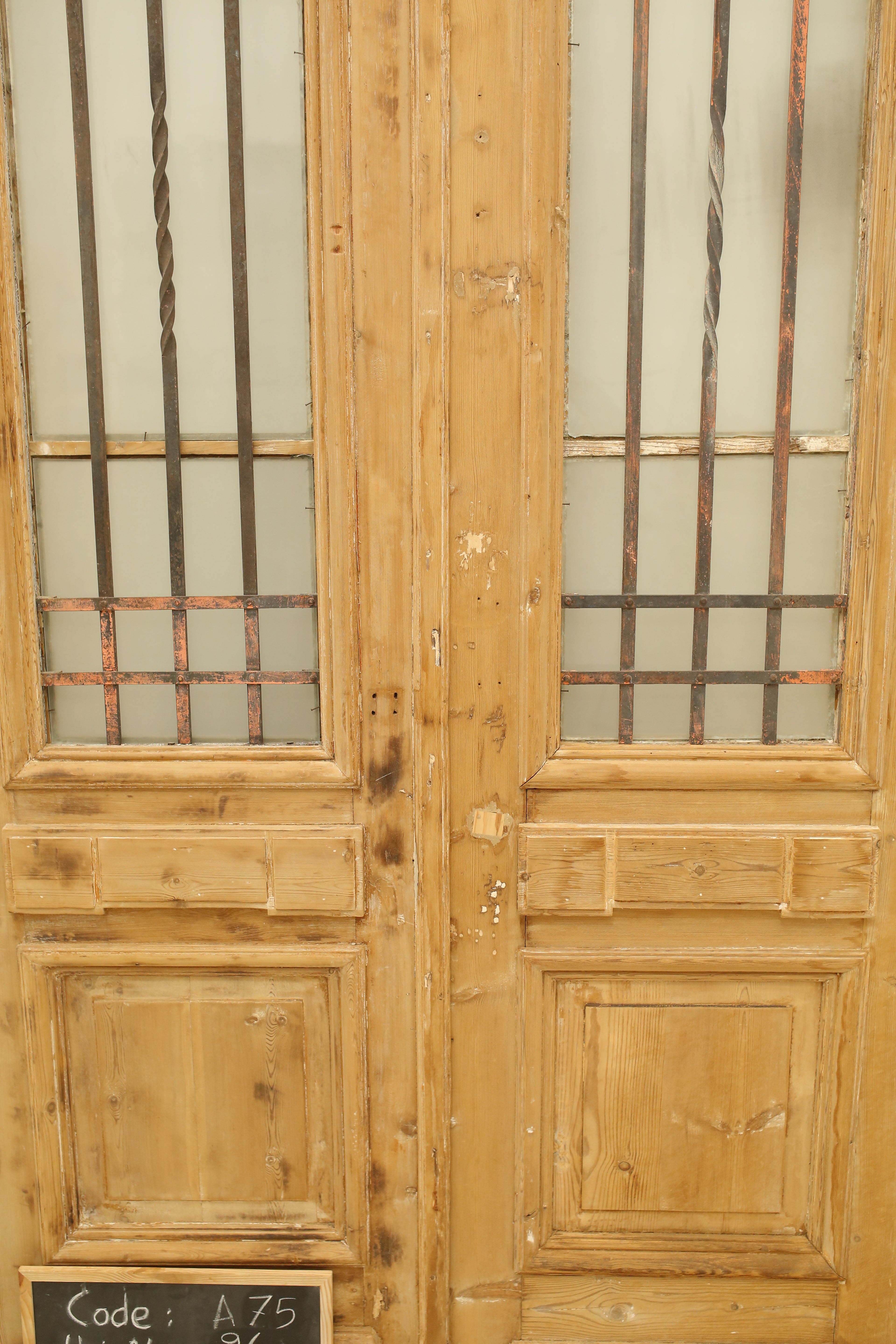 VINTAGE DBL FRENCH METAL DOOR A105