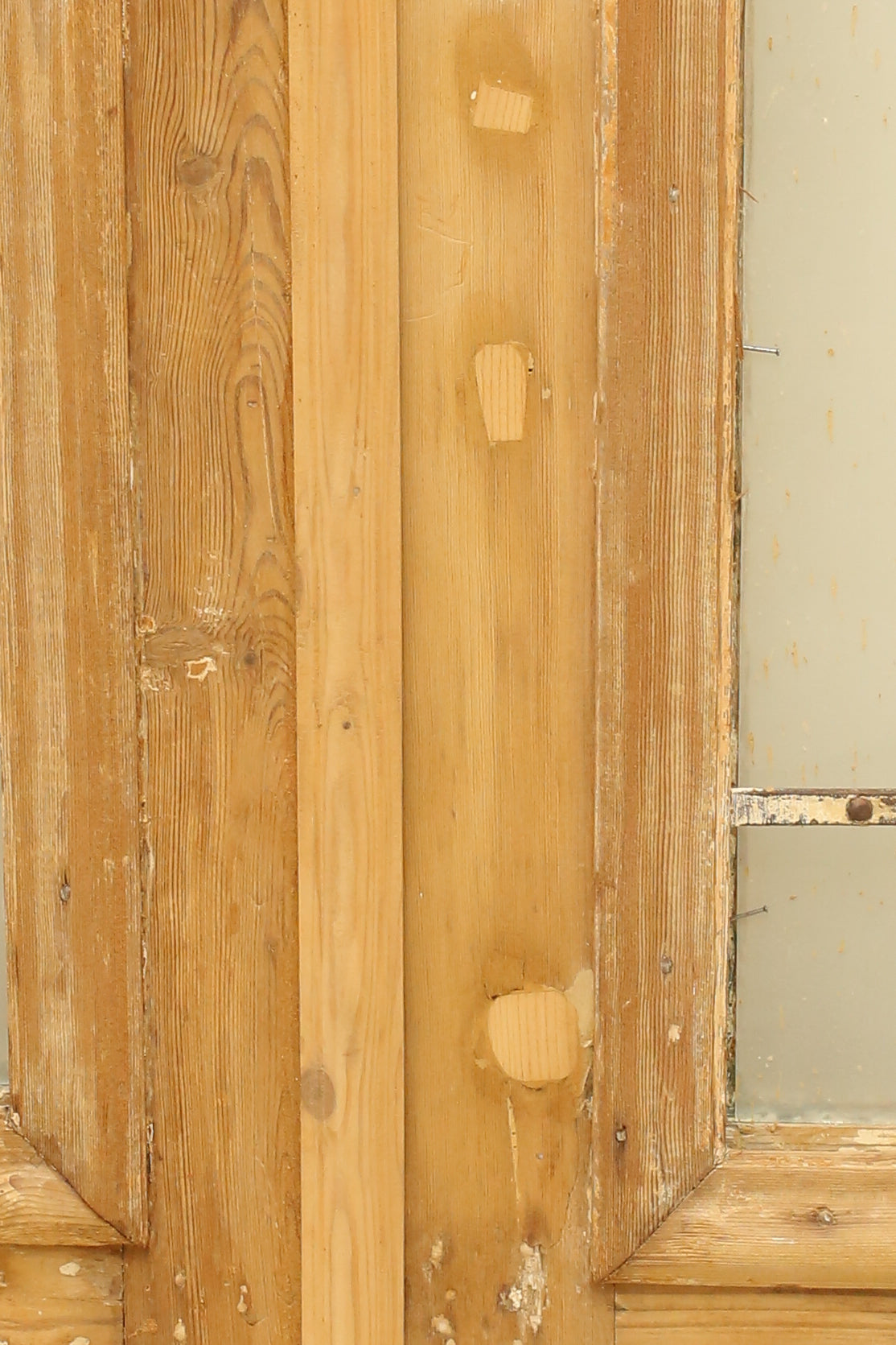 VINTAGE DBL FRENCH METAL DOOR A84