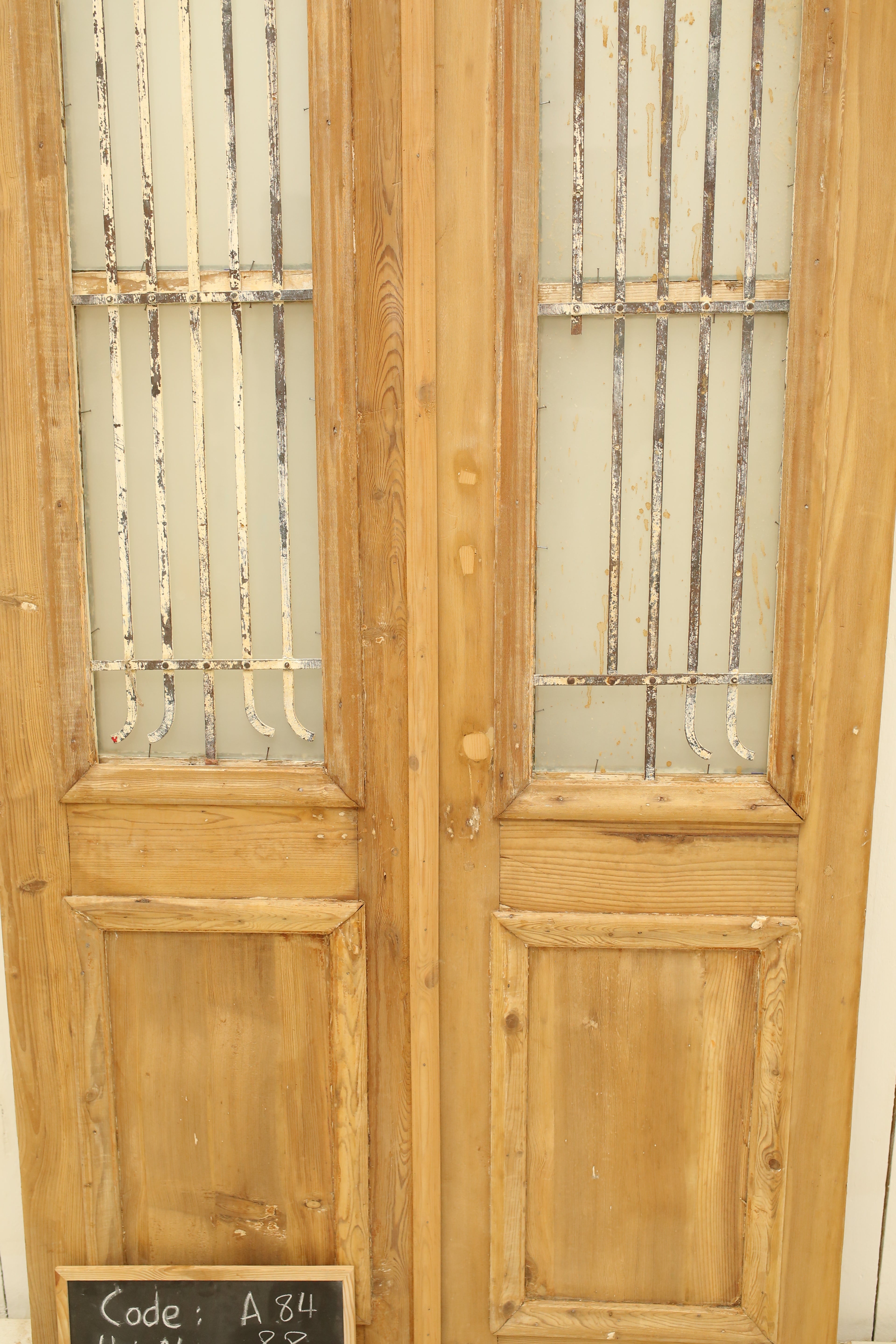 VINTAGE DBL FRENCH METAL DOOR A84
