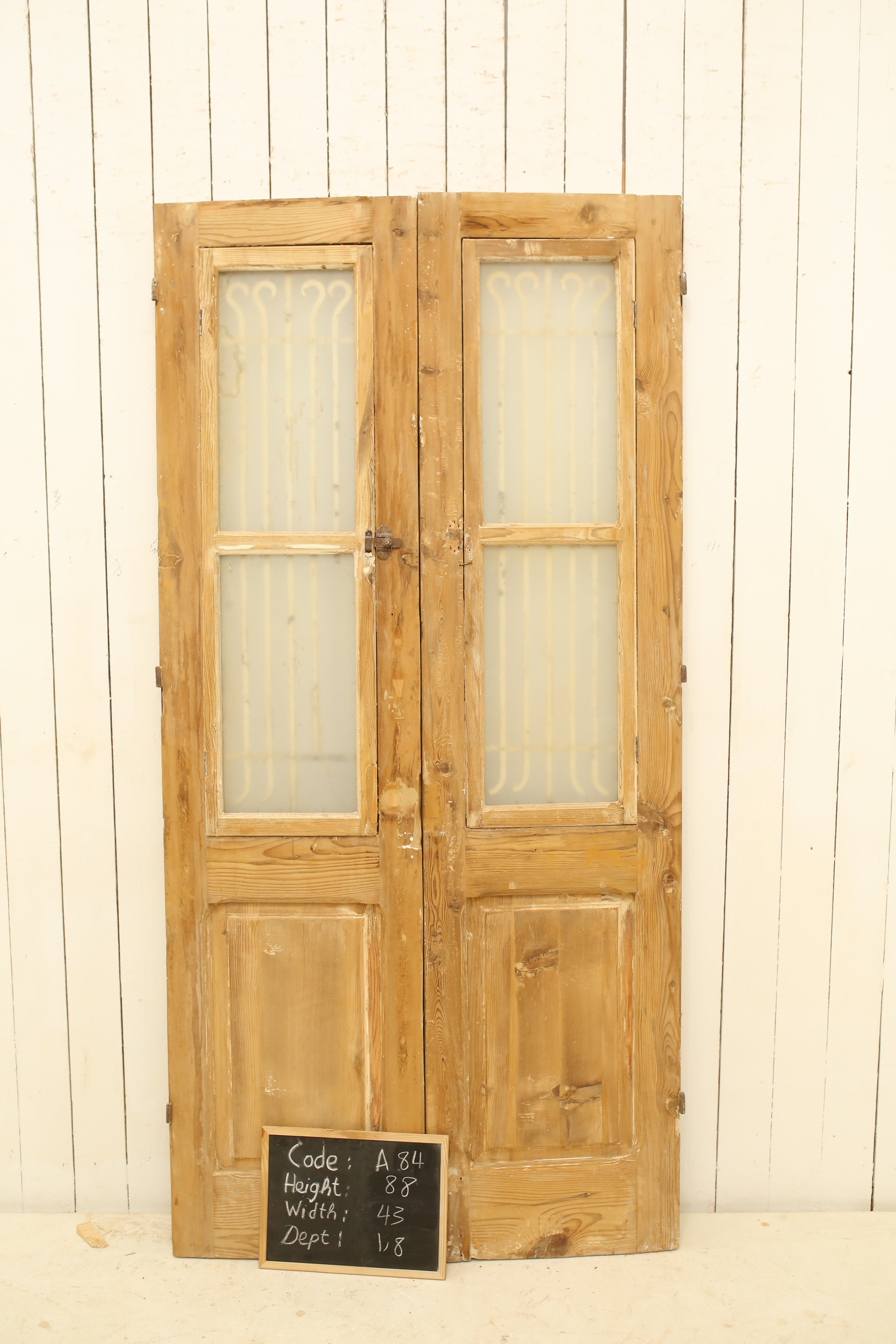 VINTAGE DBL FRENCH METAL DOOR A84
