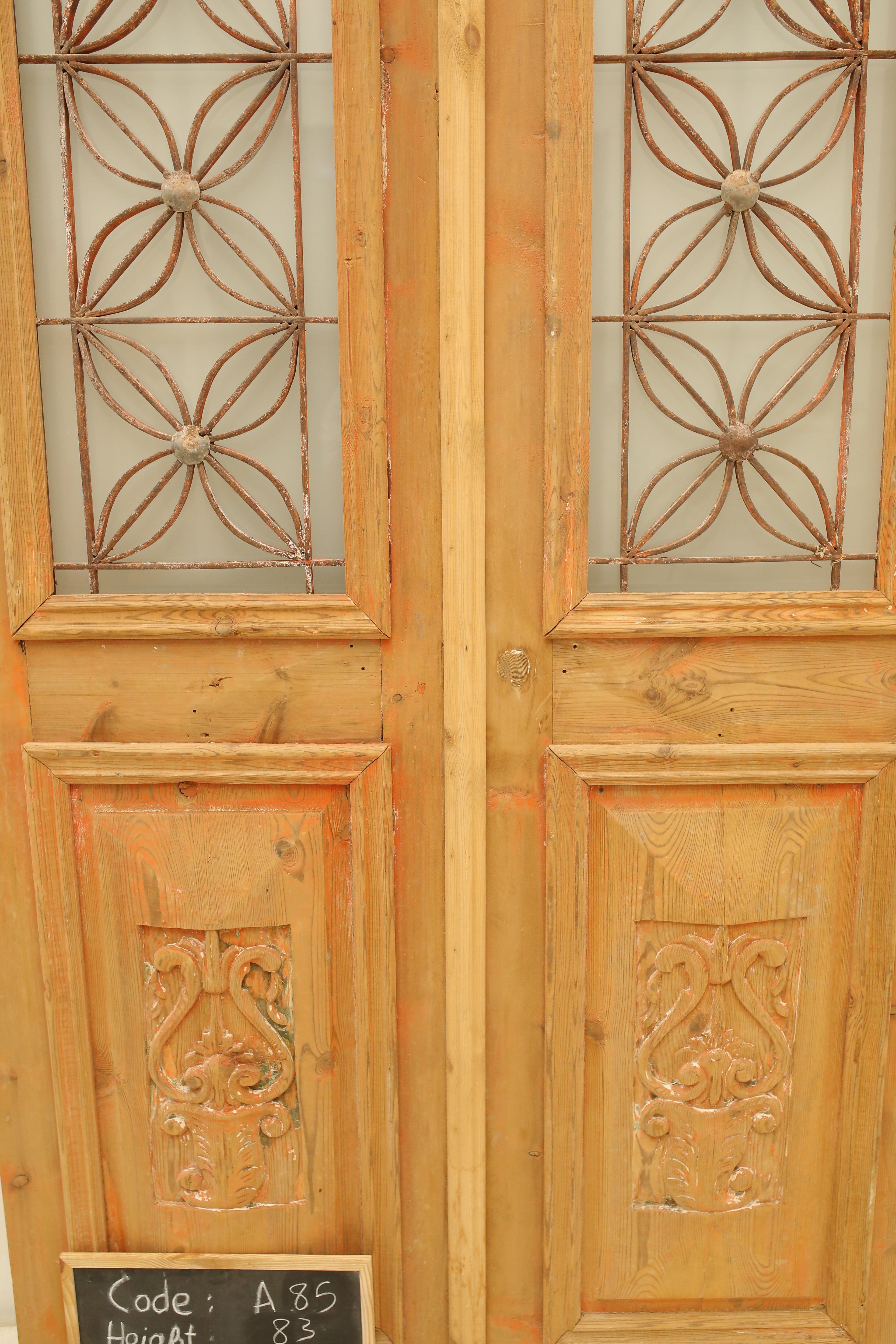 VINTAGE DBL FRENCH METAL DOOR A85