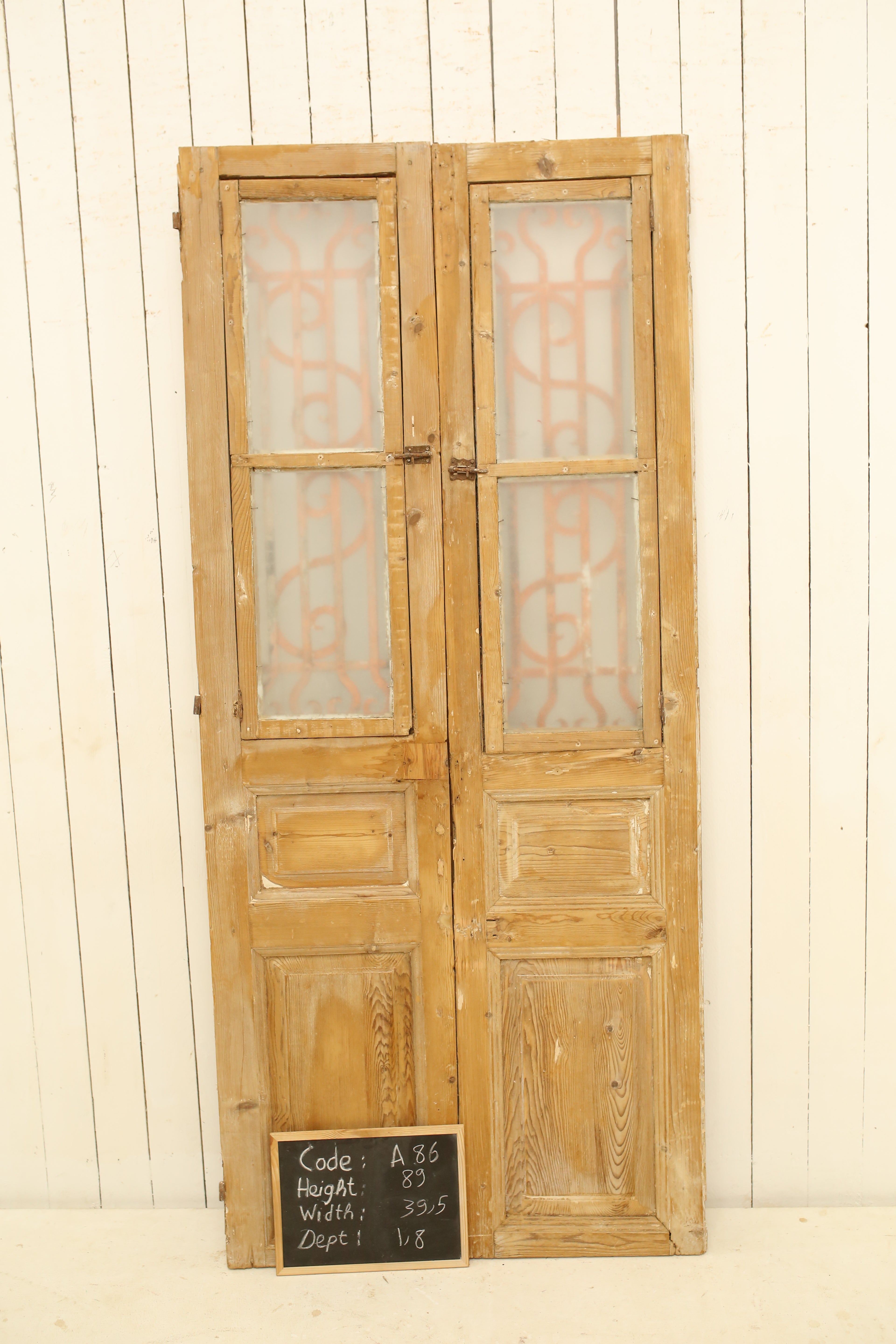 VINTAGE DBL FRENCH METAL DOOR A86