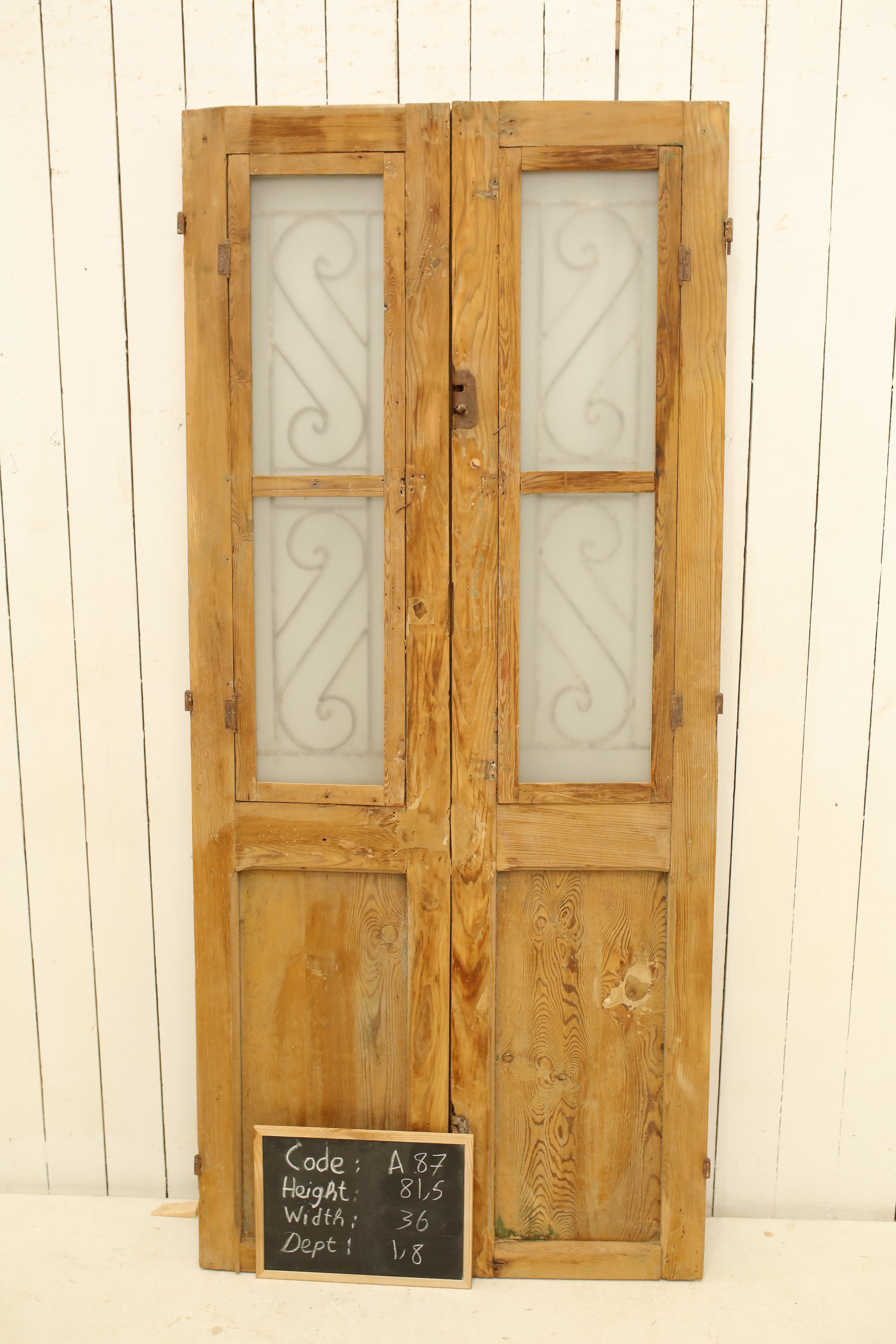 VINTAGE DBL FRENCH METAL DOOR A87