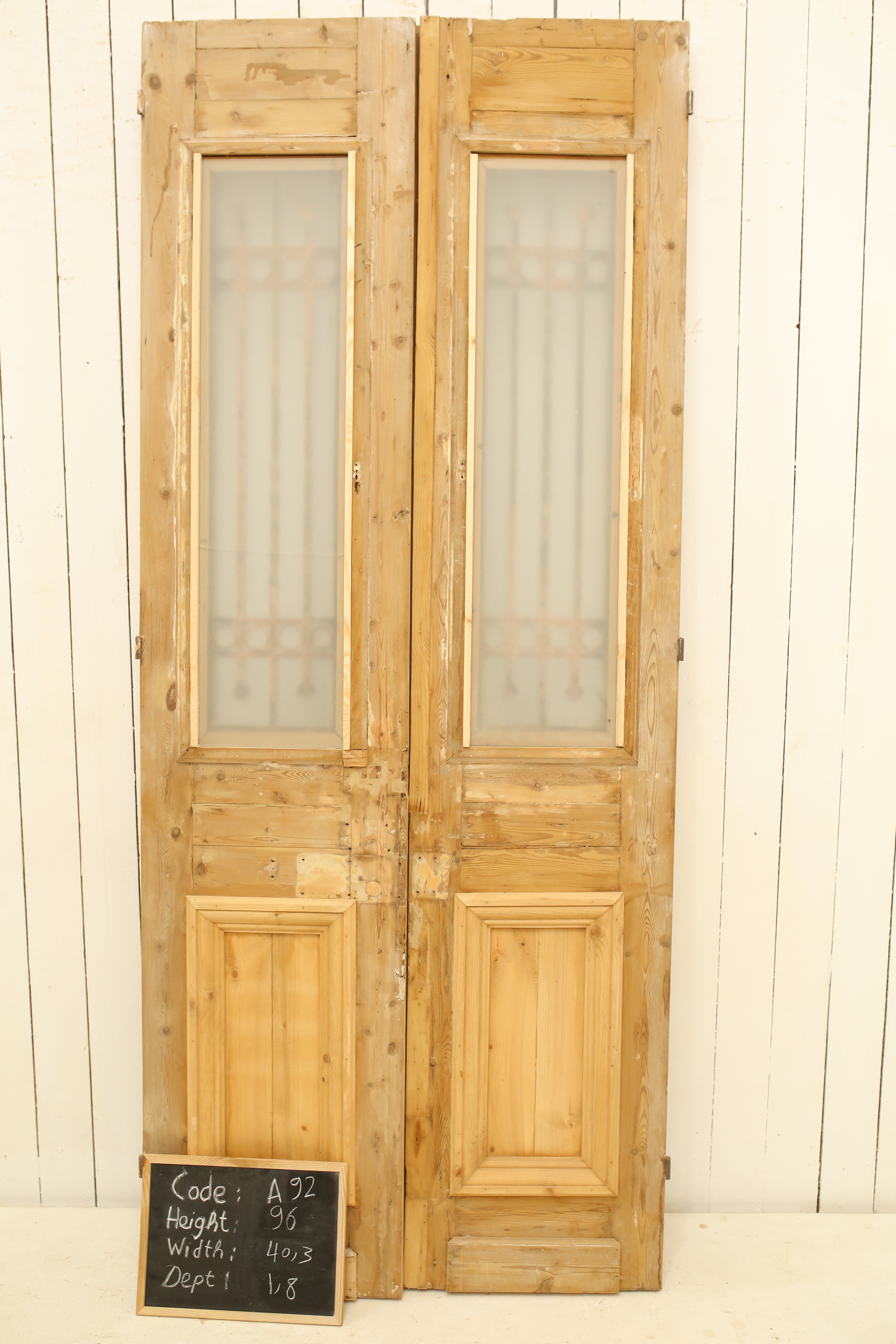 VINTAGE DBL FRENCH METAL DOOR A92