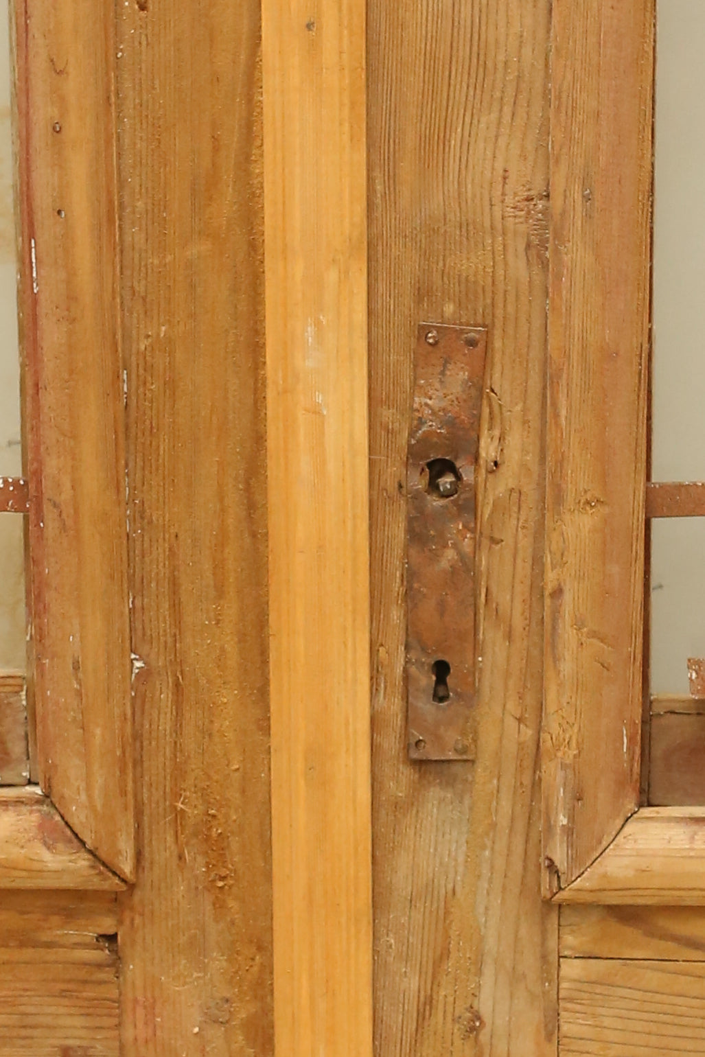 VINTAGE DBL FRENCH METAL DOOR A95