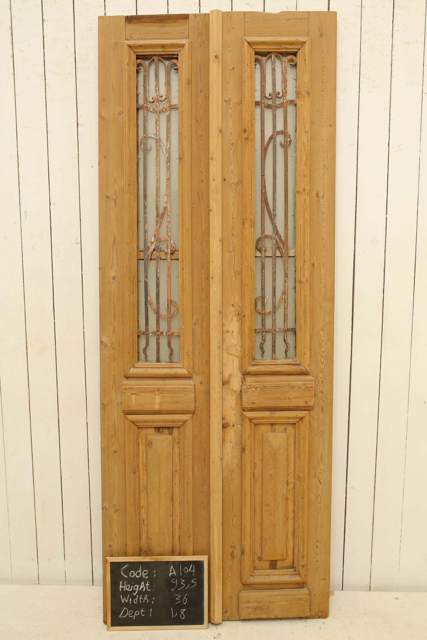 VINTAGE DBL FRENCH METAL DOOR A104