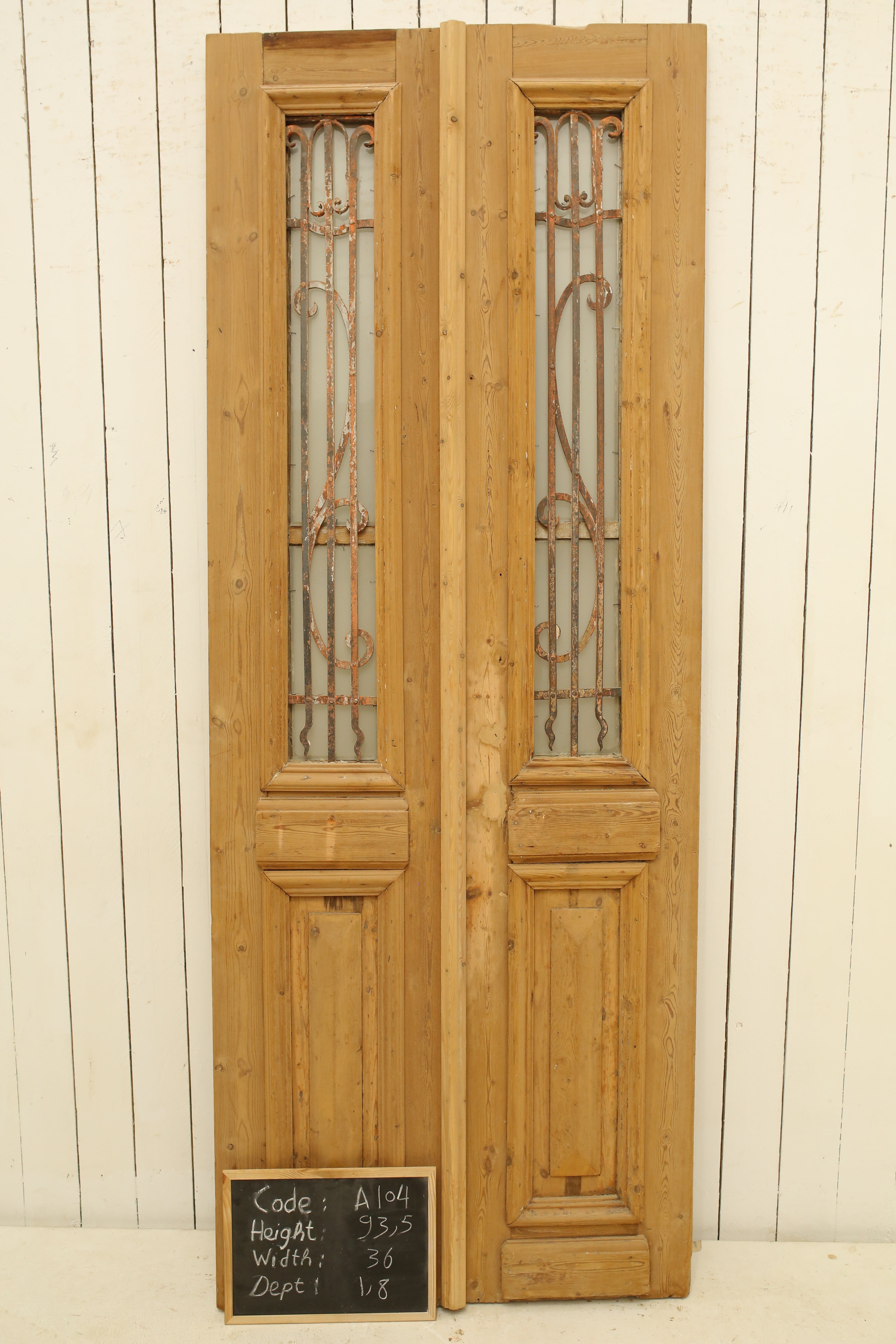 VINTAGE DBL FRENCH METAL DOOR A104