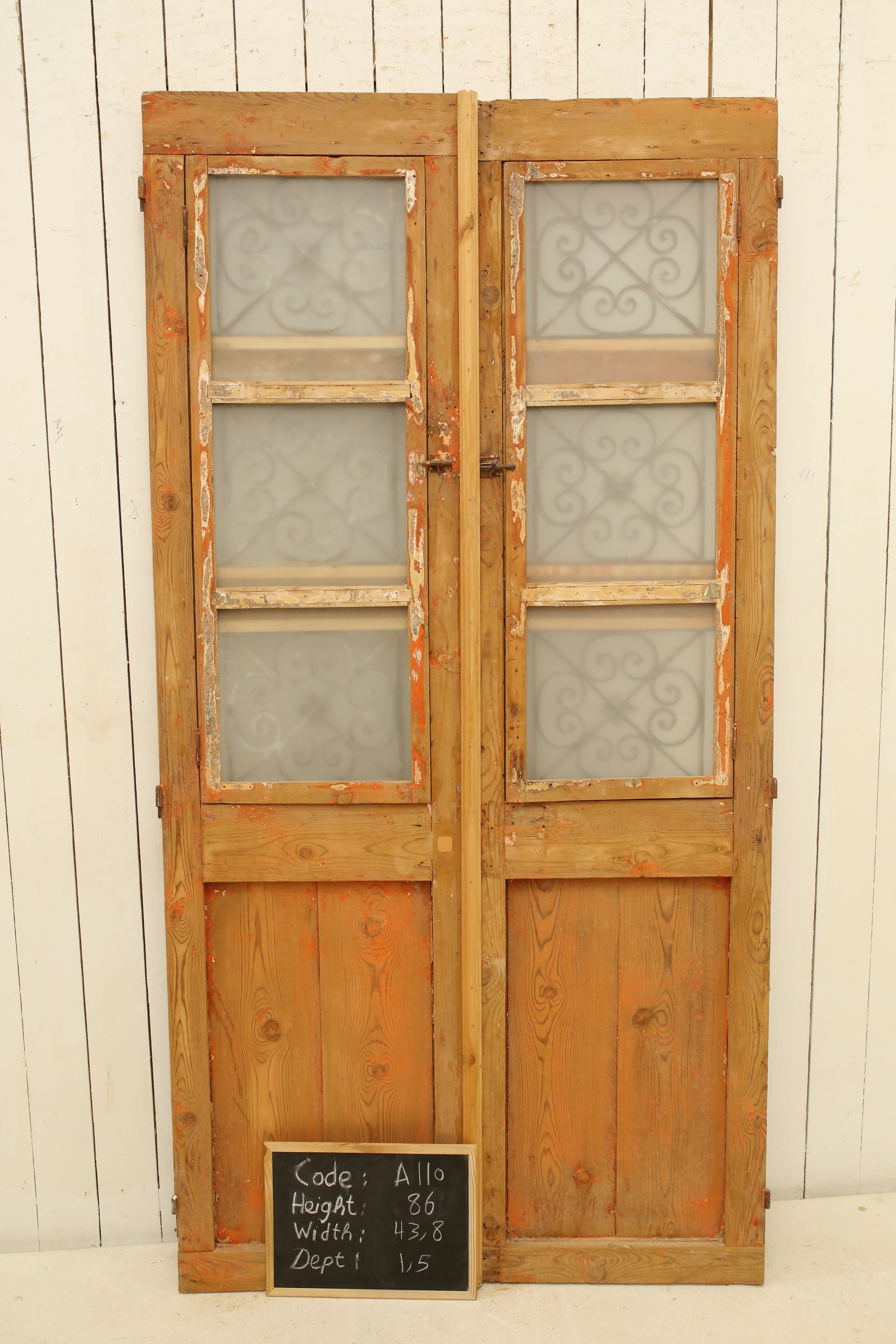 VINTAGE DBL FRENCH METAL DOOR A110