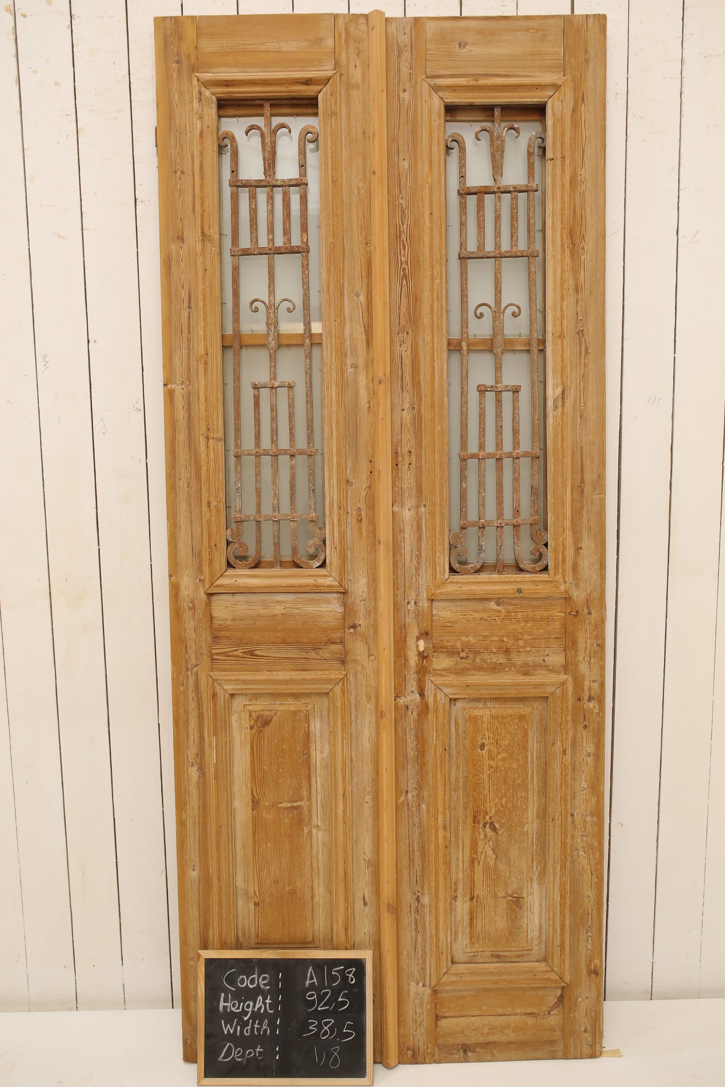 VINTAGE DBL FRENCH METAL DOOR A158
