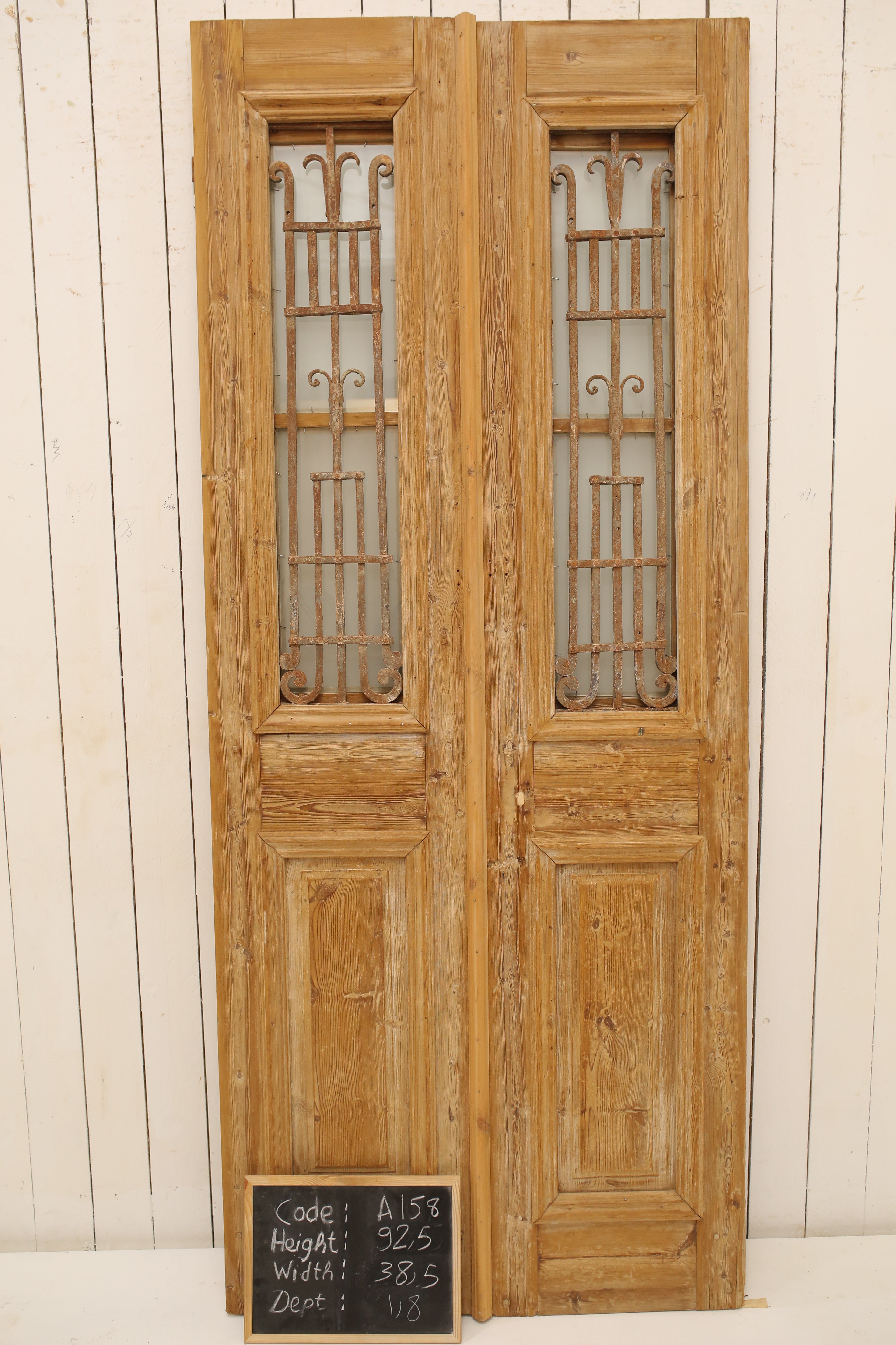 VINTAGE DBL FRENCH METAL DOOR A158