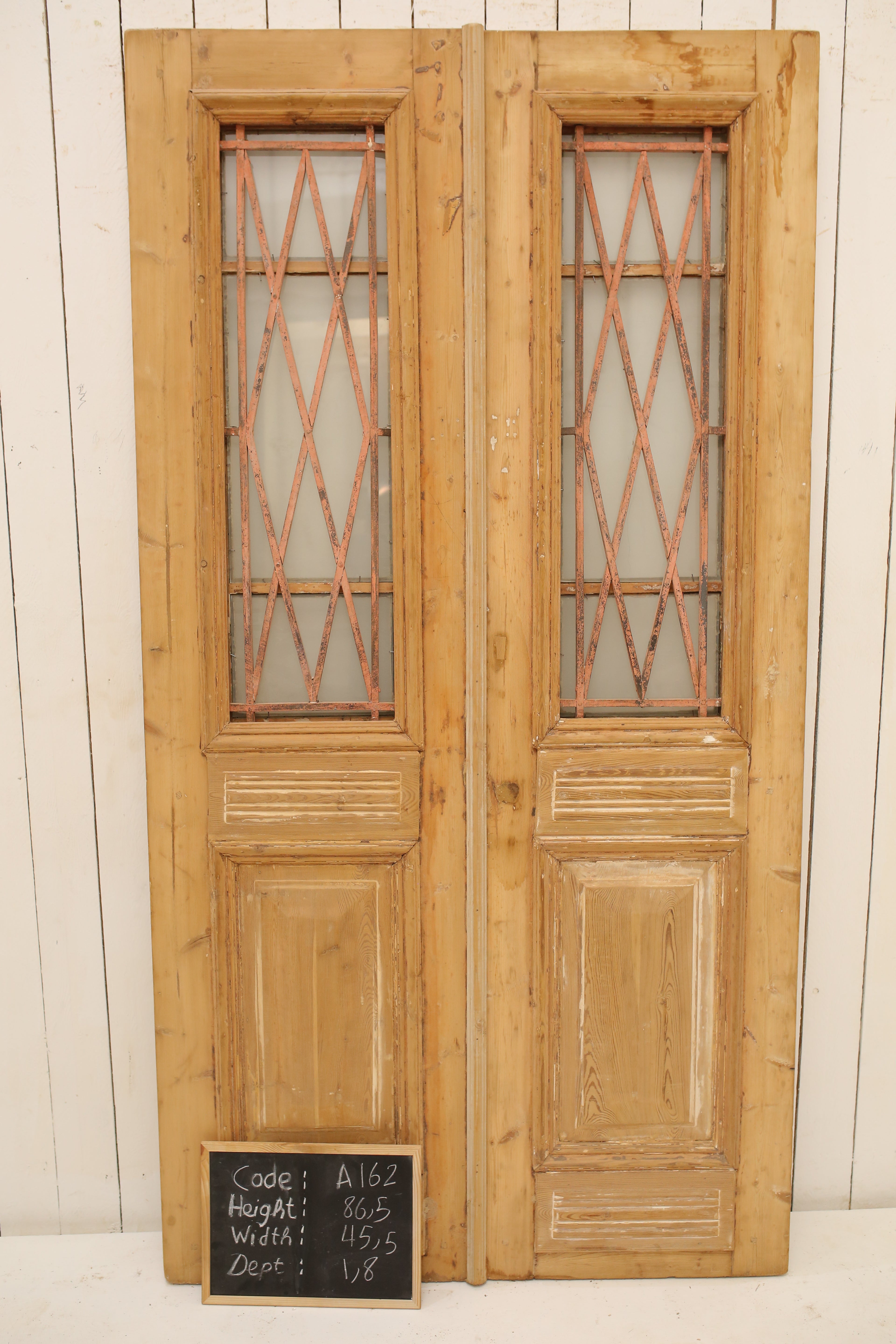 VINTAGE DBL FRENCH METAL DOOR A162