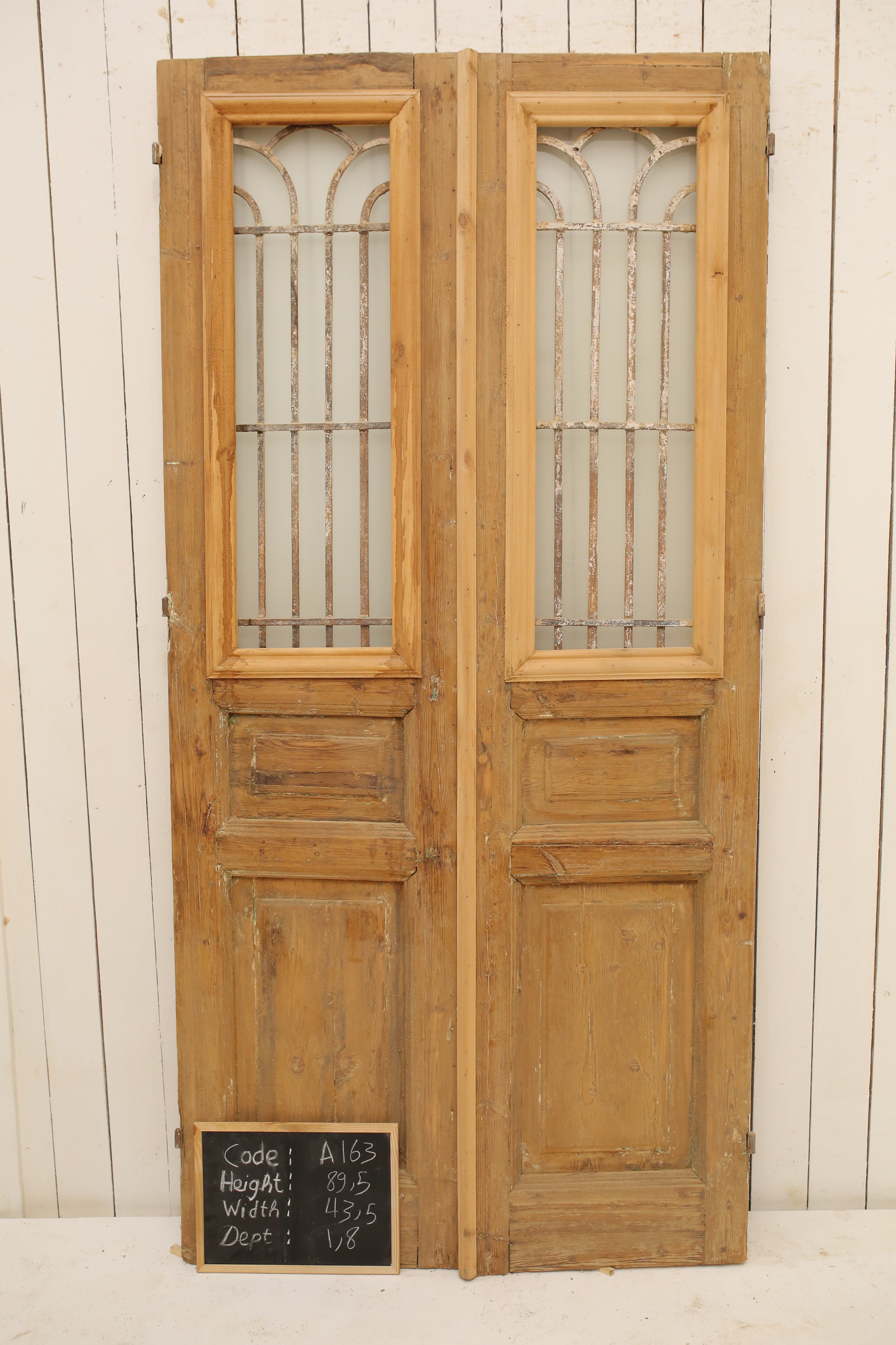 VINTAGE DBL FRENCH METAL DOOR A163