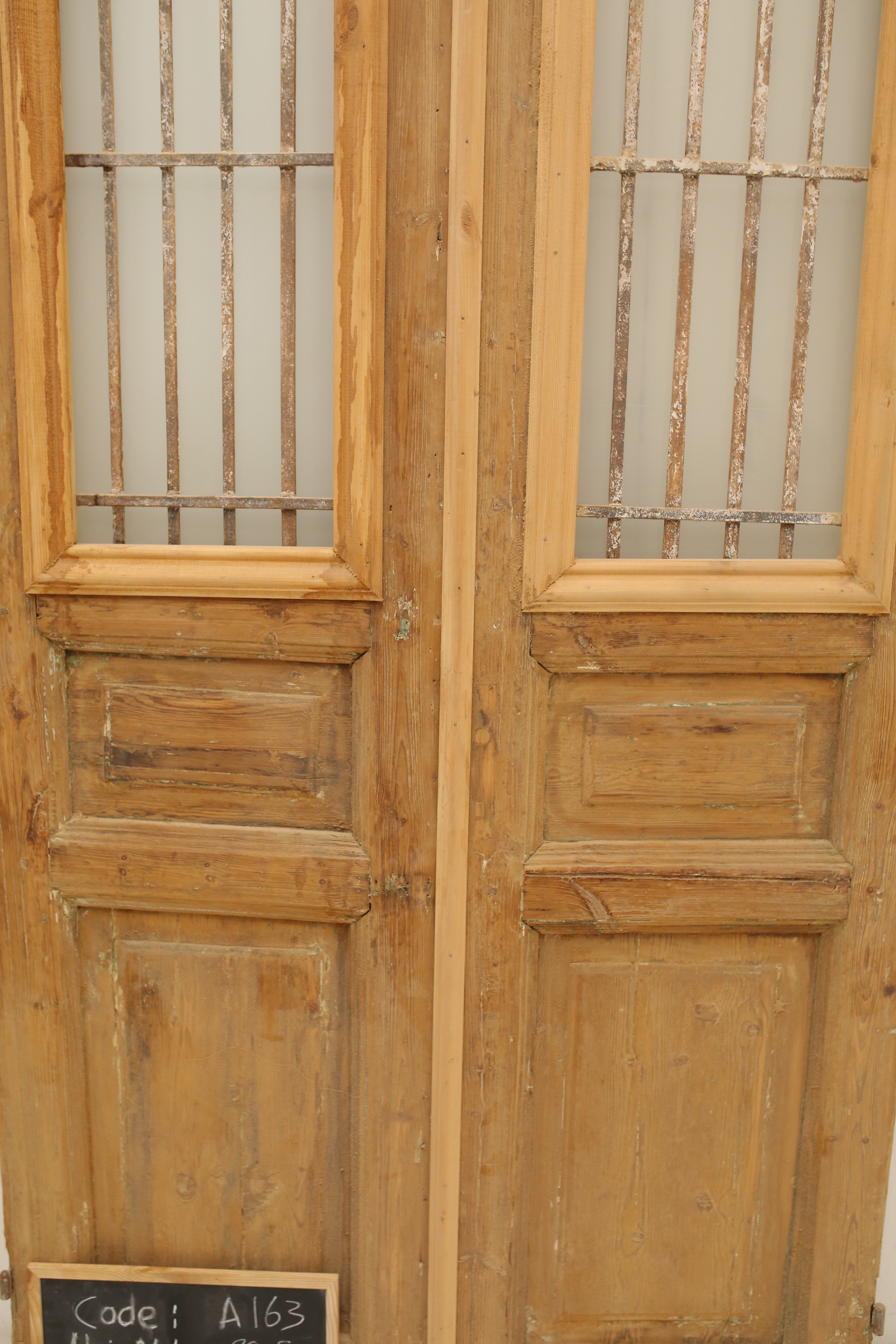 VINTAGE DBL FRENCH METAL DOOR A163