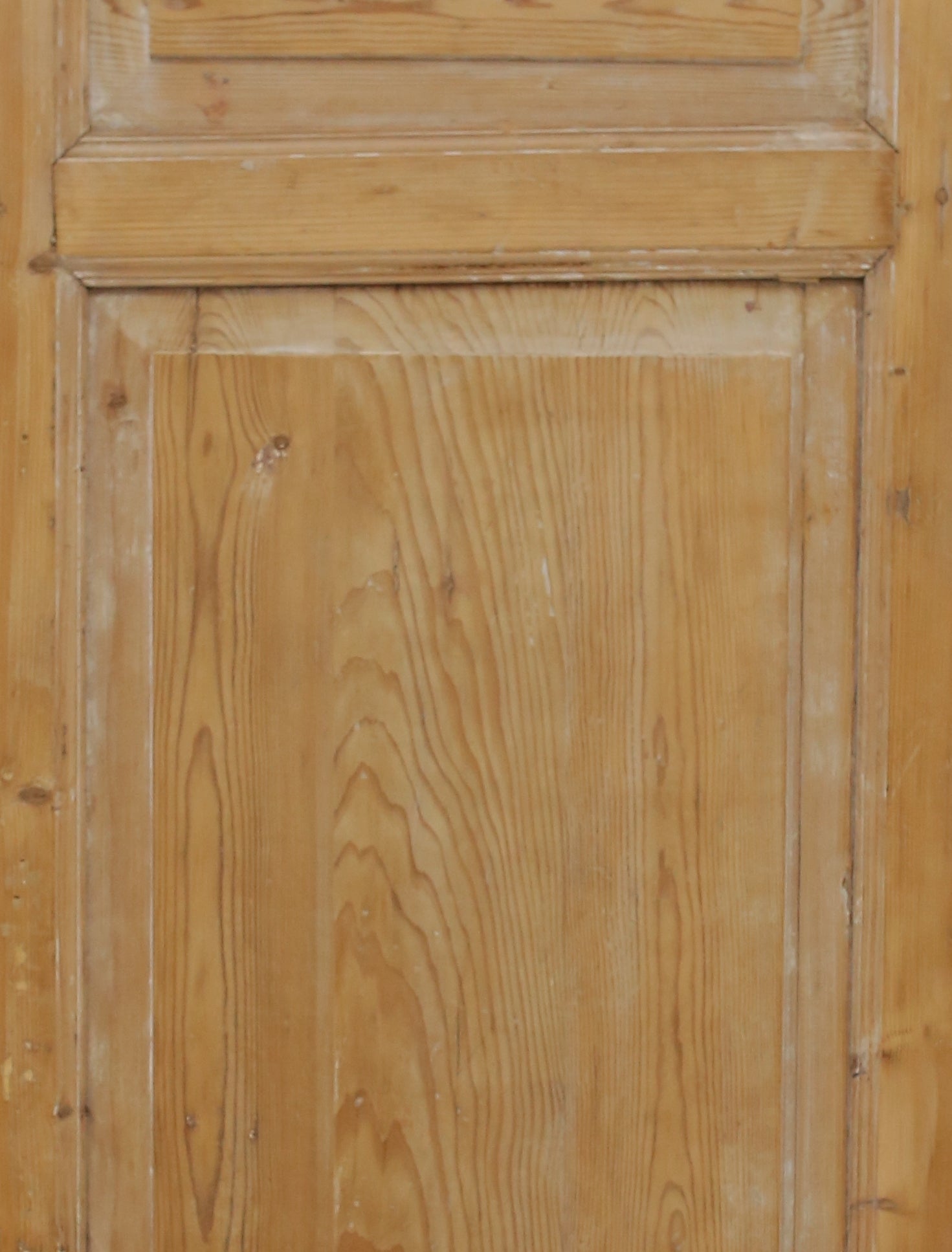 VINTAGE SINGLE DOOR A201