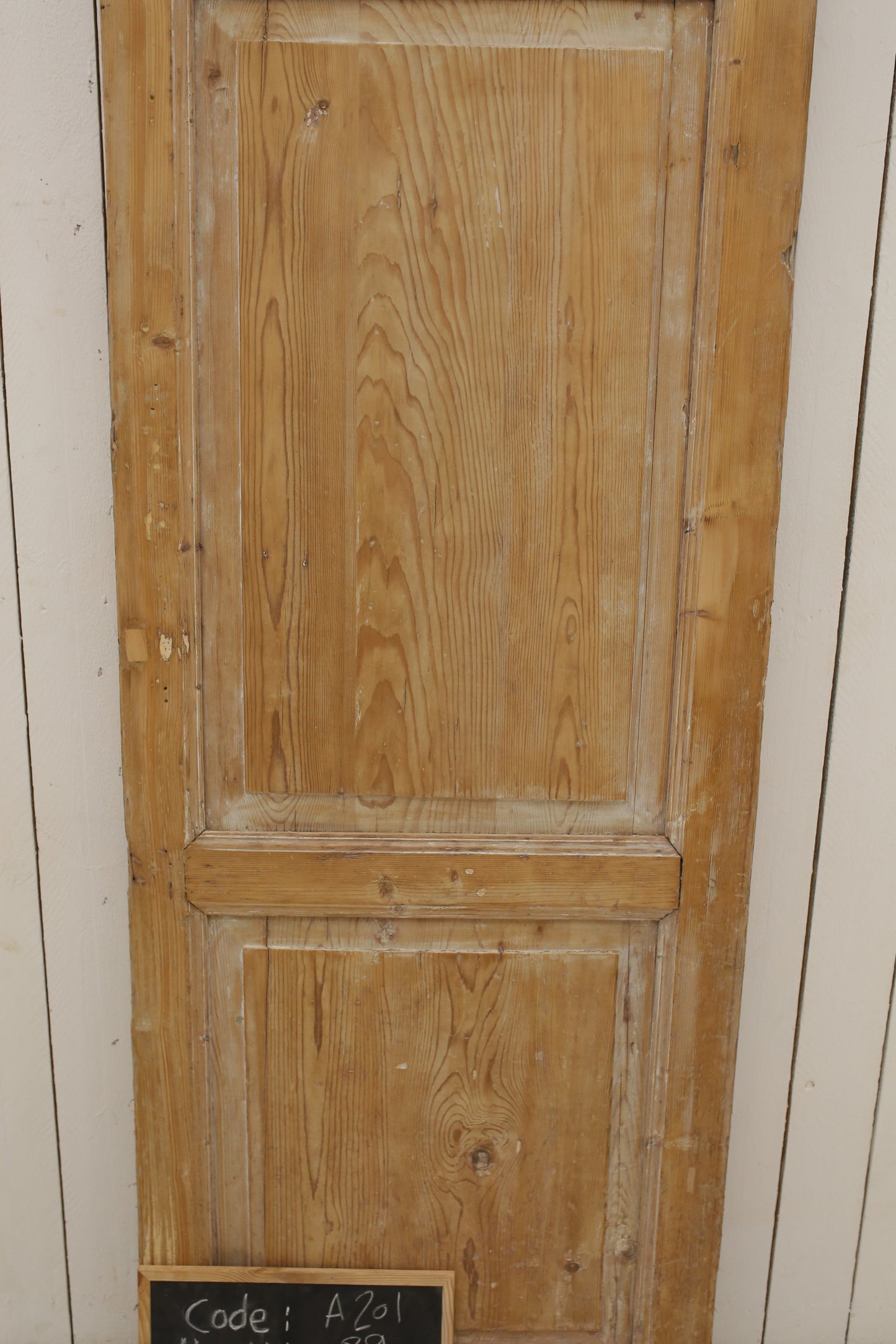 VINTAGE SINGLE DOOR A201