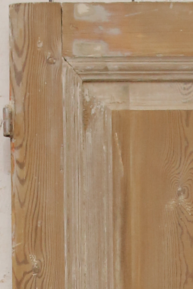 VINTAGE SINGLE DOOR A207