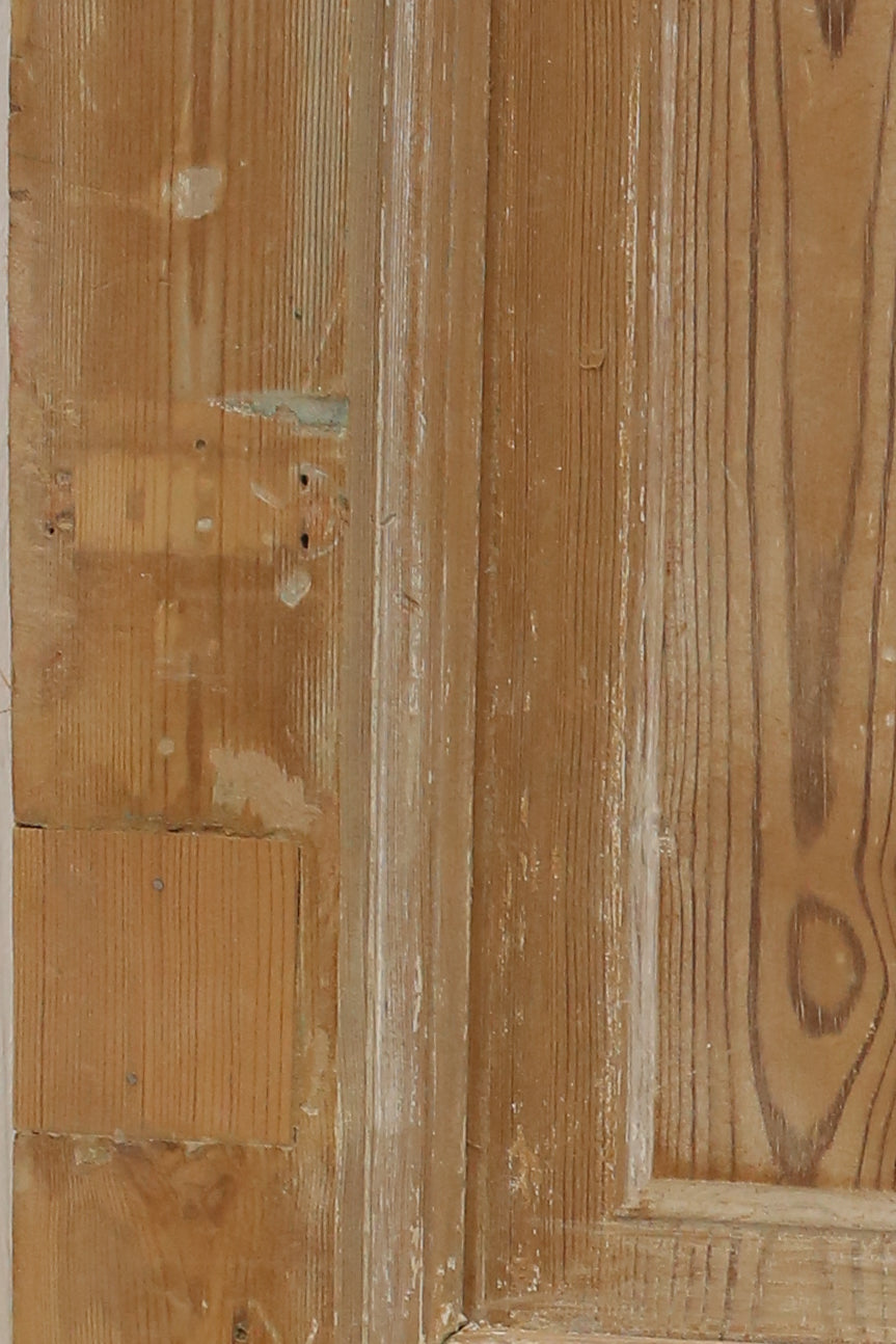 VINTAGE SINGLE DOOR A204