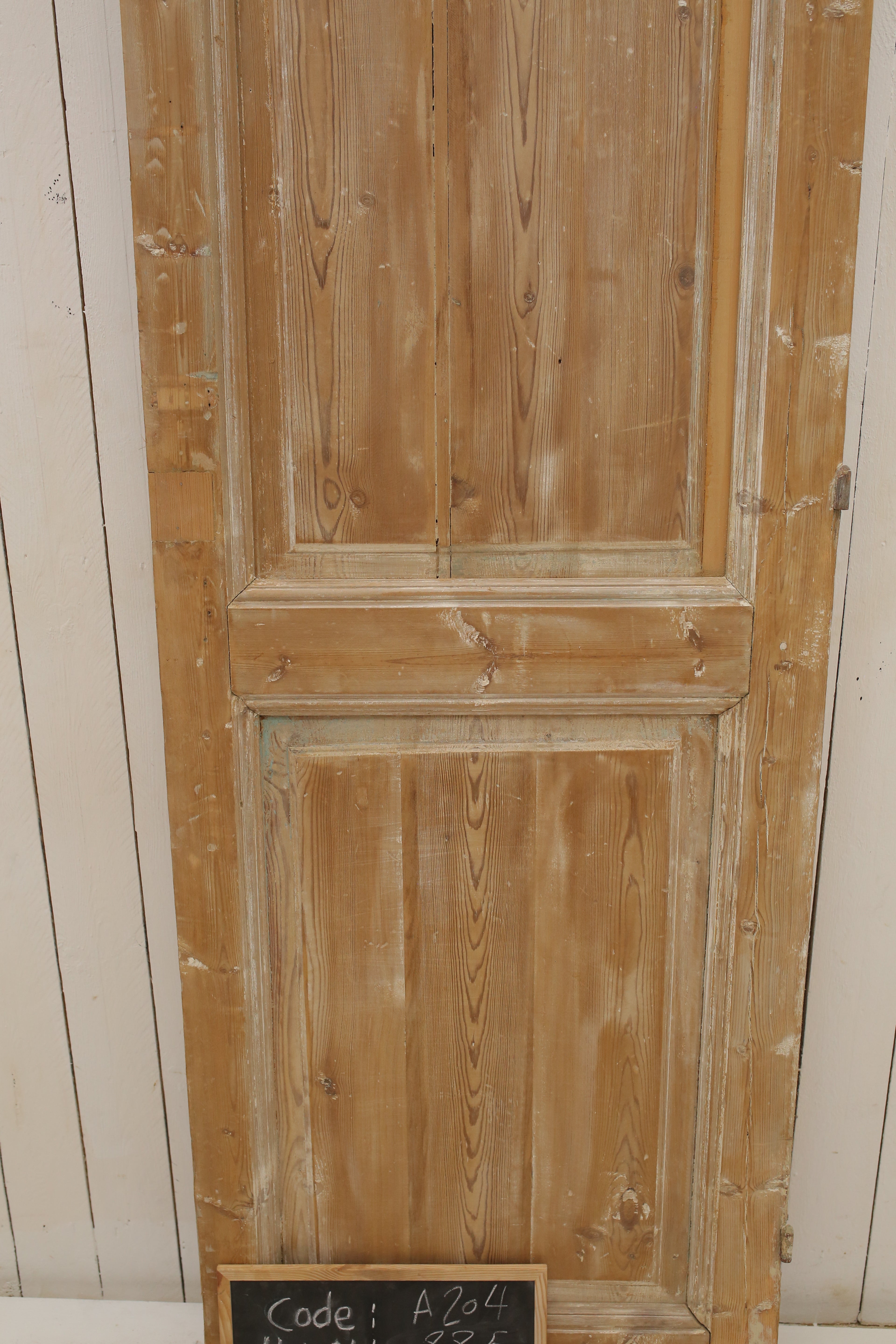 VINTAGE SINGLE DOOR A204