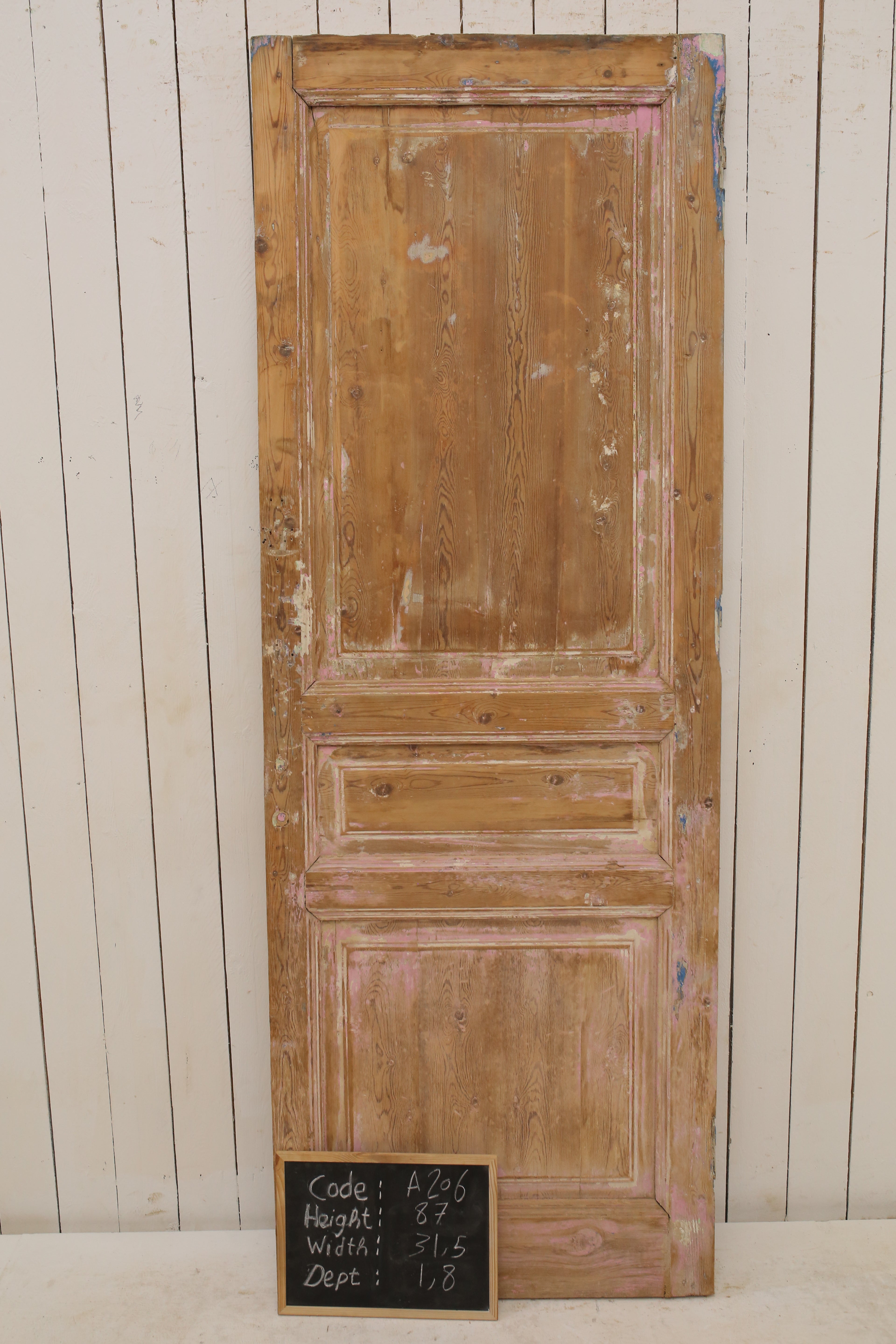 VINTAGE SINGLE DOOR A206