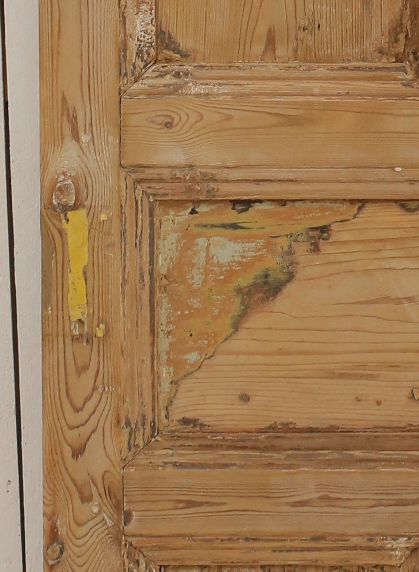 VINTAGE SINGLE DOOR A207