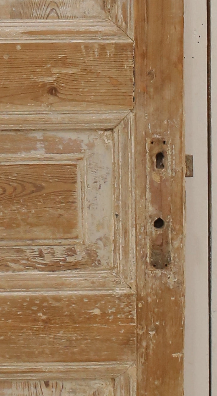 VINTAGE SINGLE DOOR A217