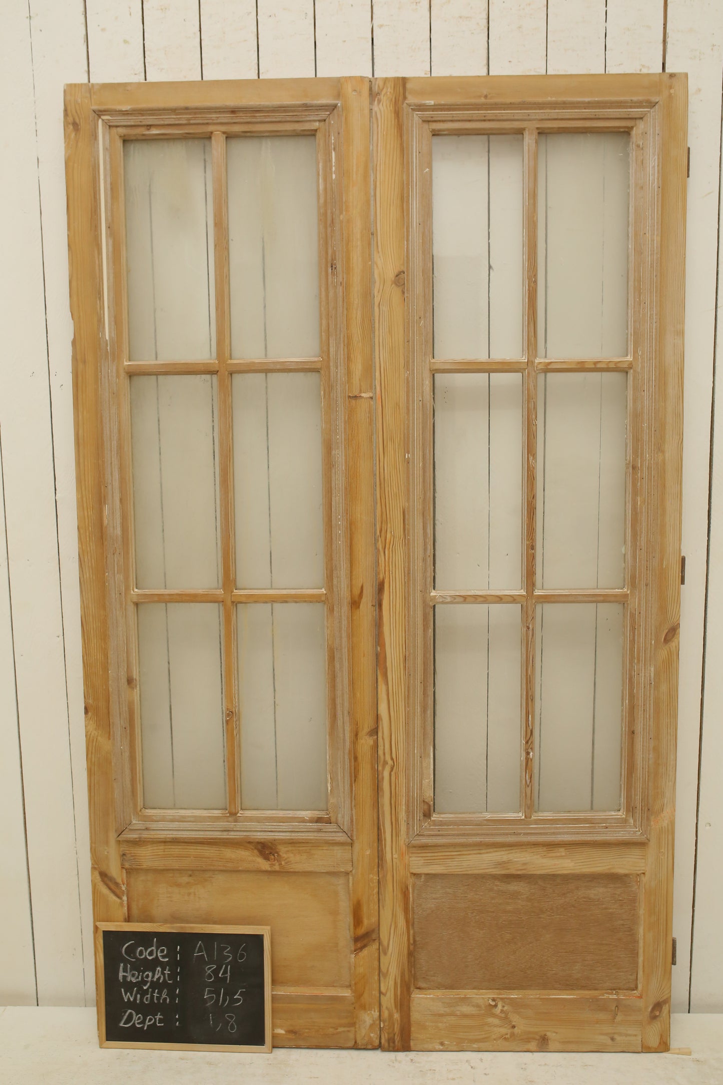VINTAGE DBL FRENCH GLASS DOOR A136
