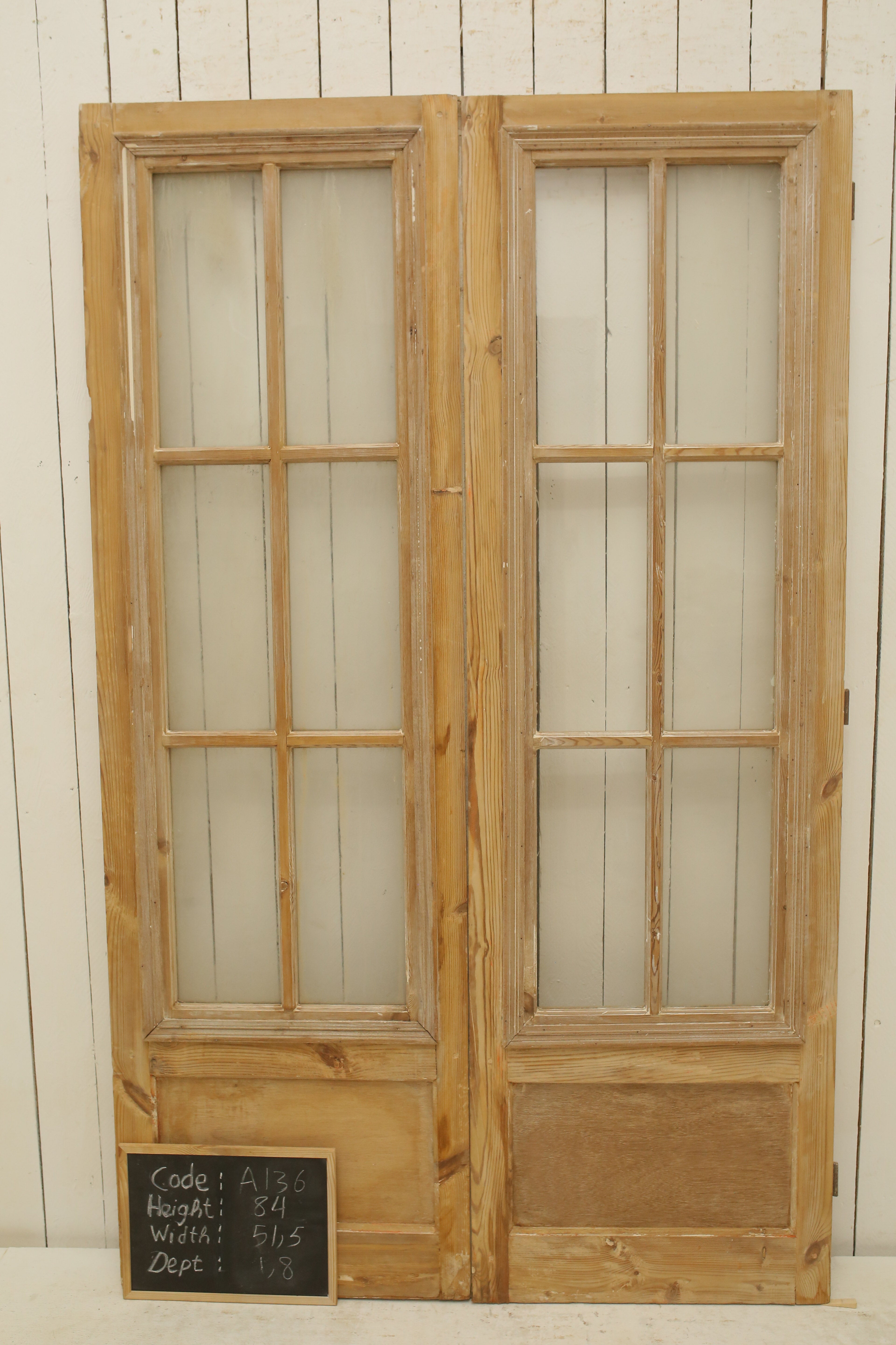 VINTAGE DBL FRENCH GLASS DOOR A136