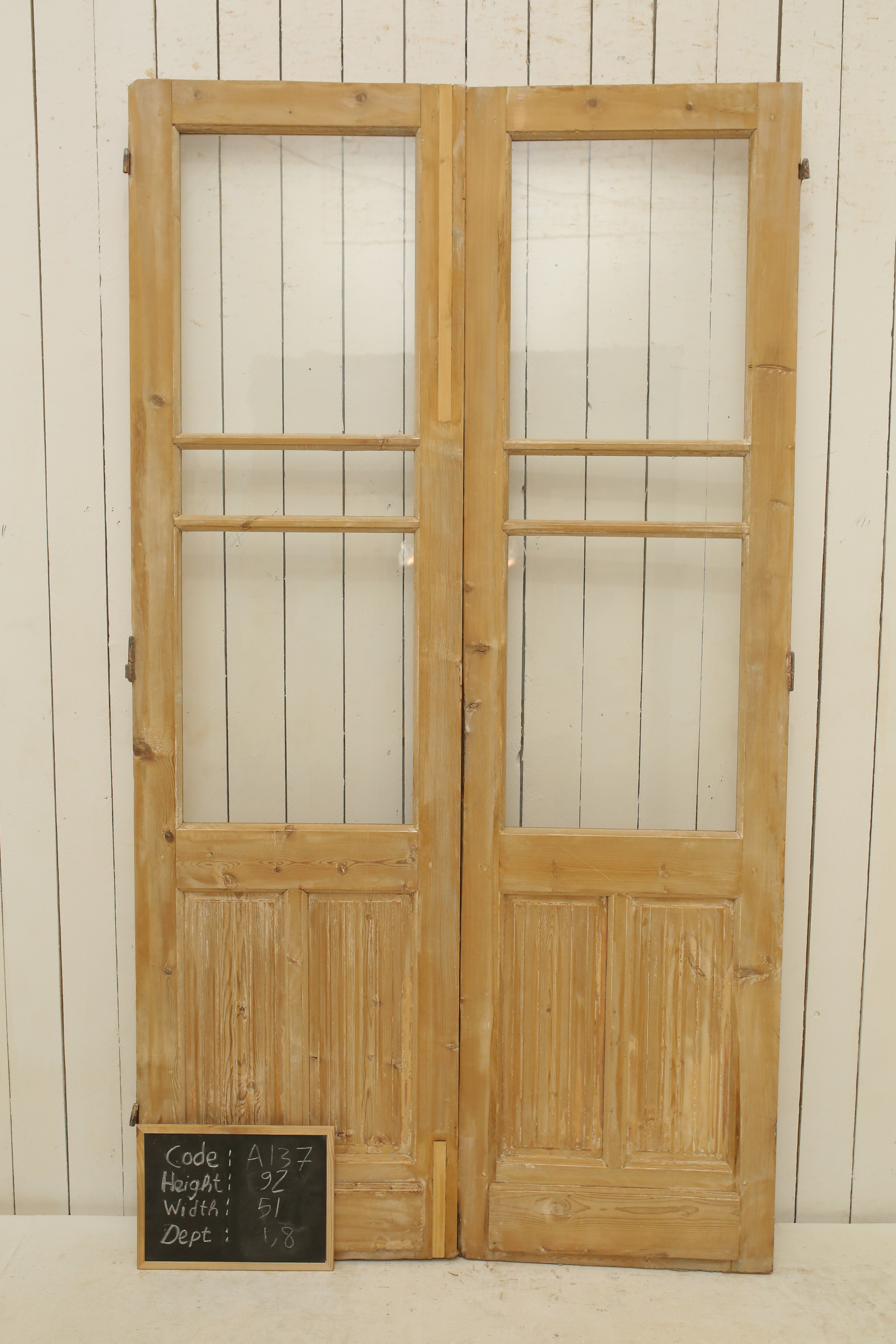 VINTAGE DBL FRENCH GLASS DOOR A137