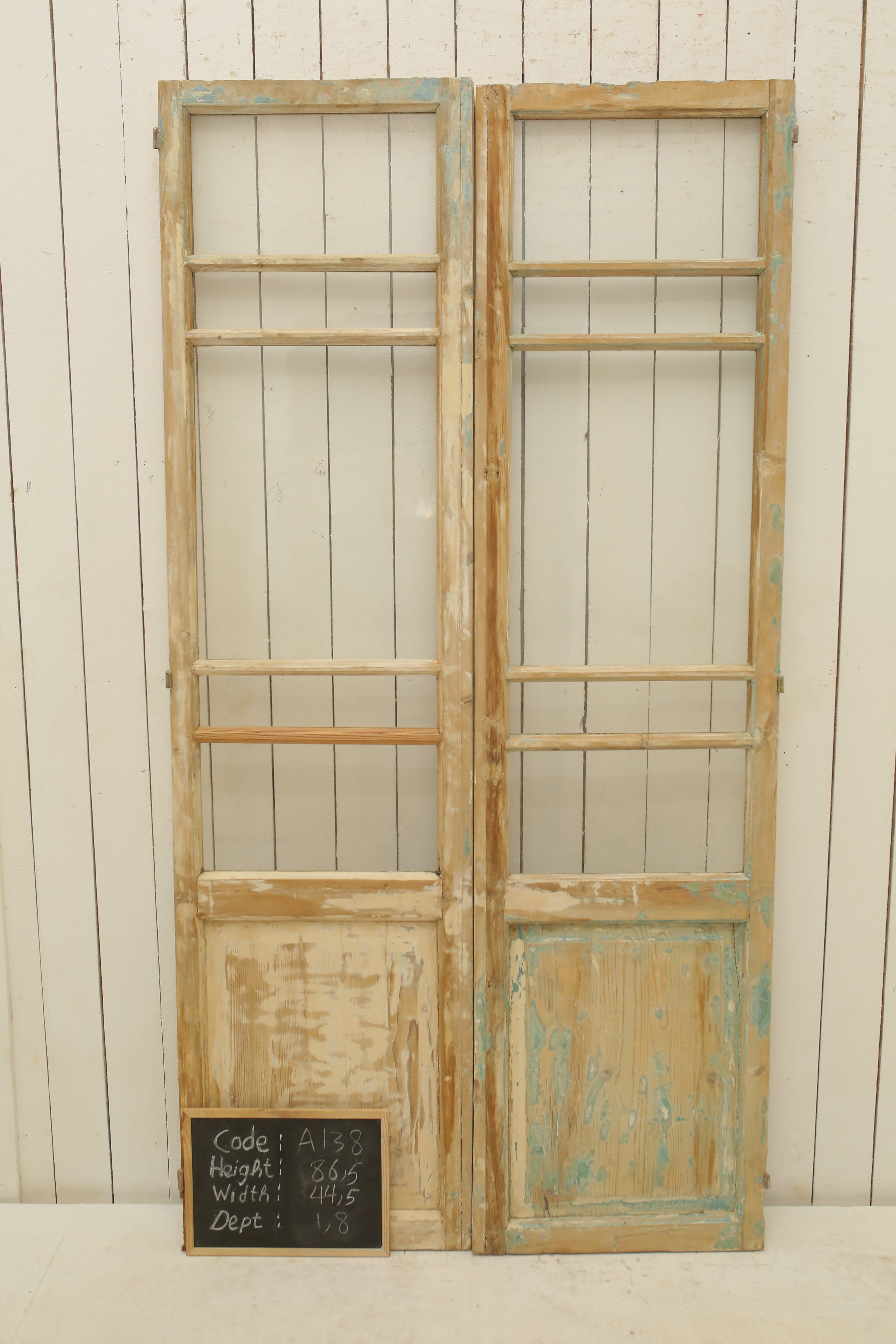 VINTAGE DBL FRENCH GLASS DOOR A138