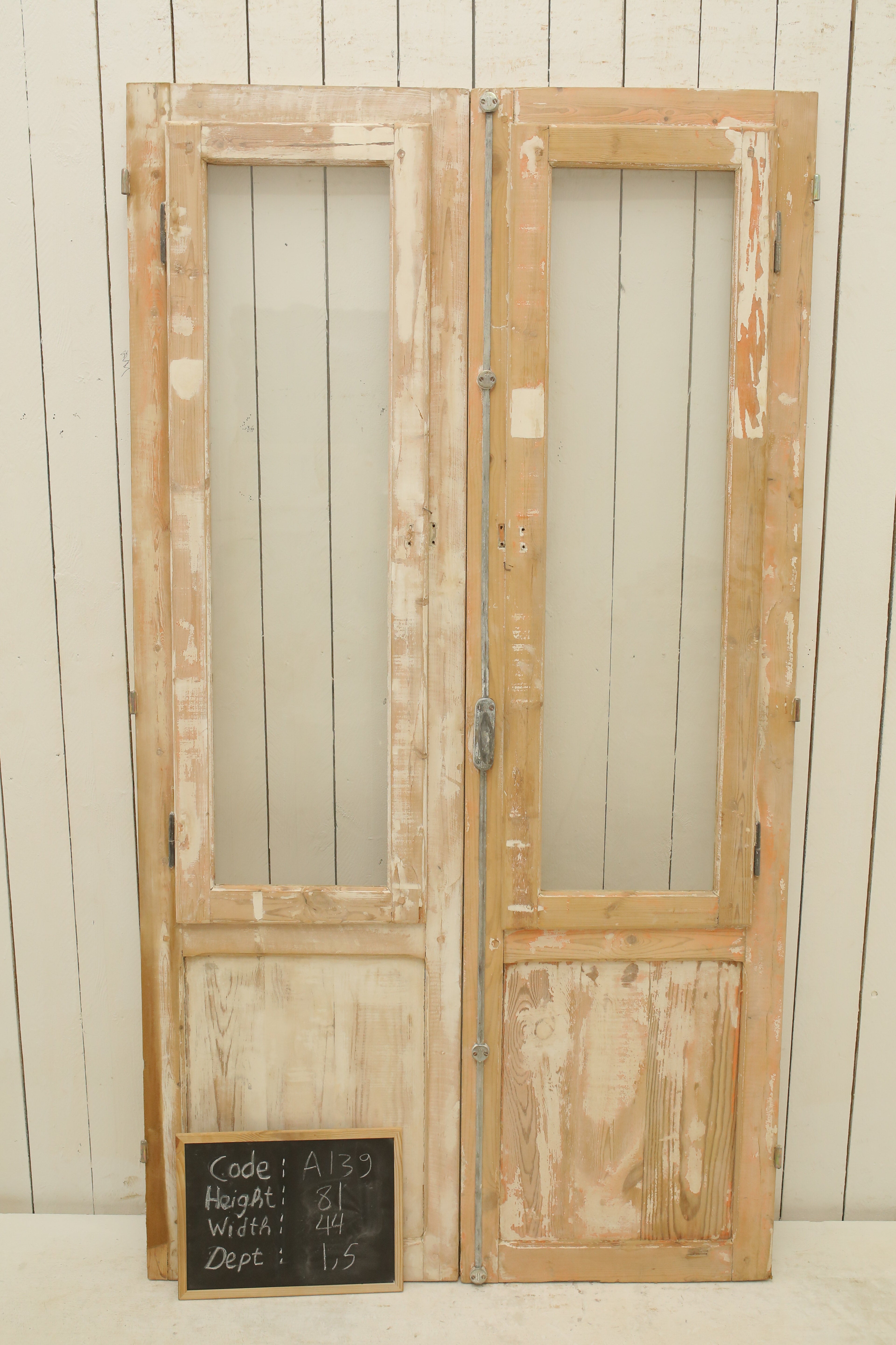 VINTAGE DBL FRENCH GLASS DOOR A139