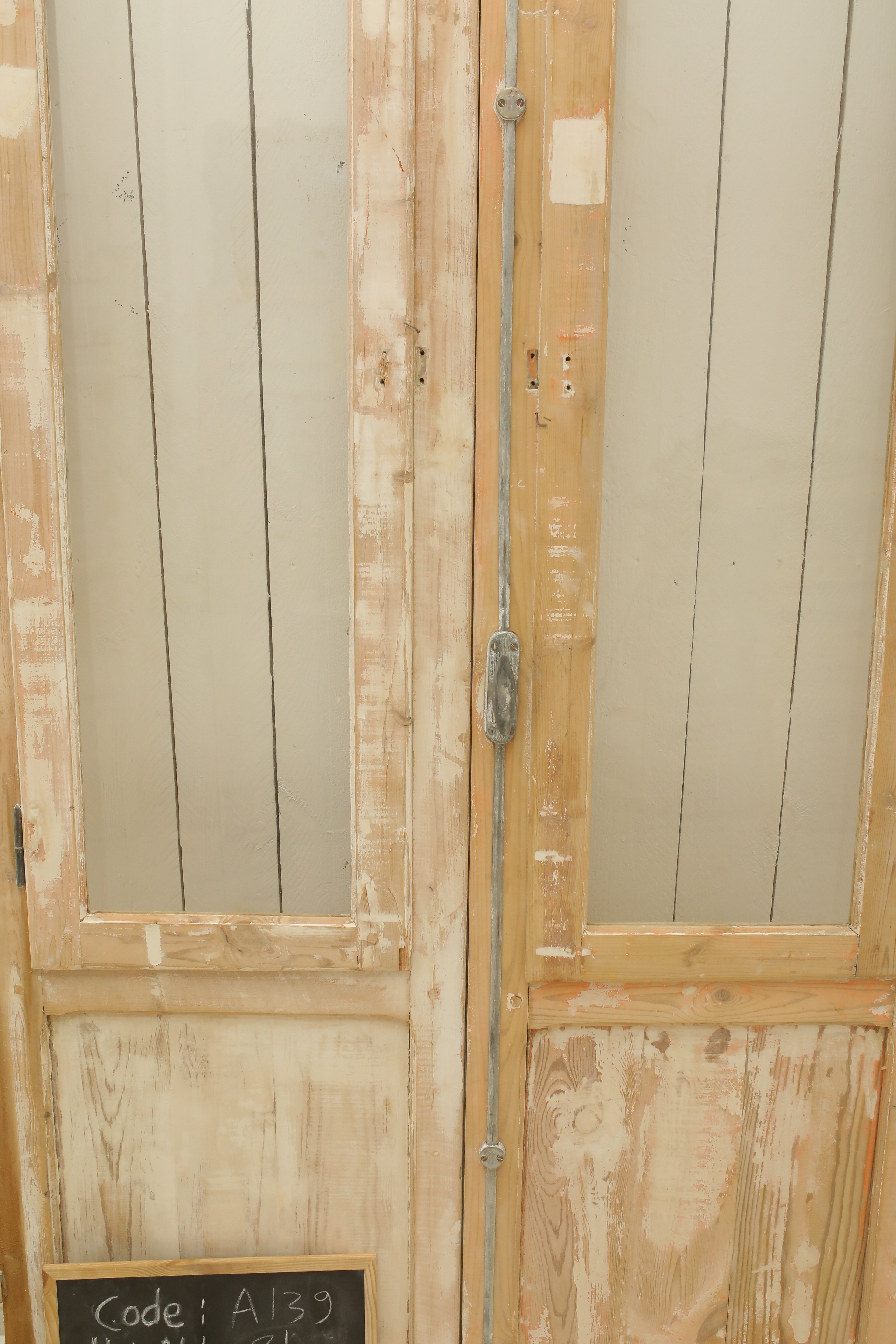 VINTAGE DBL FRENCH GLASS DOOR A139