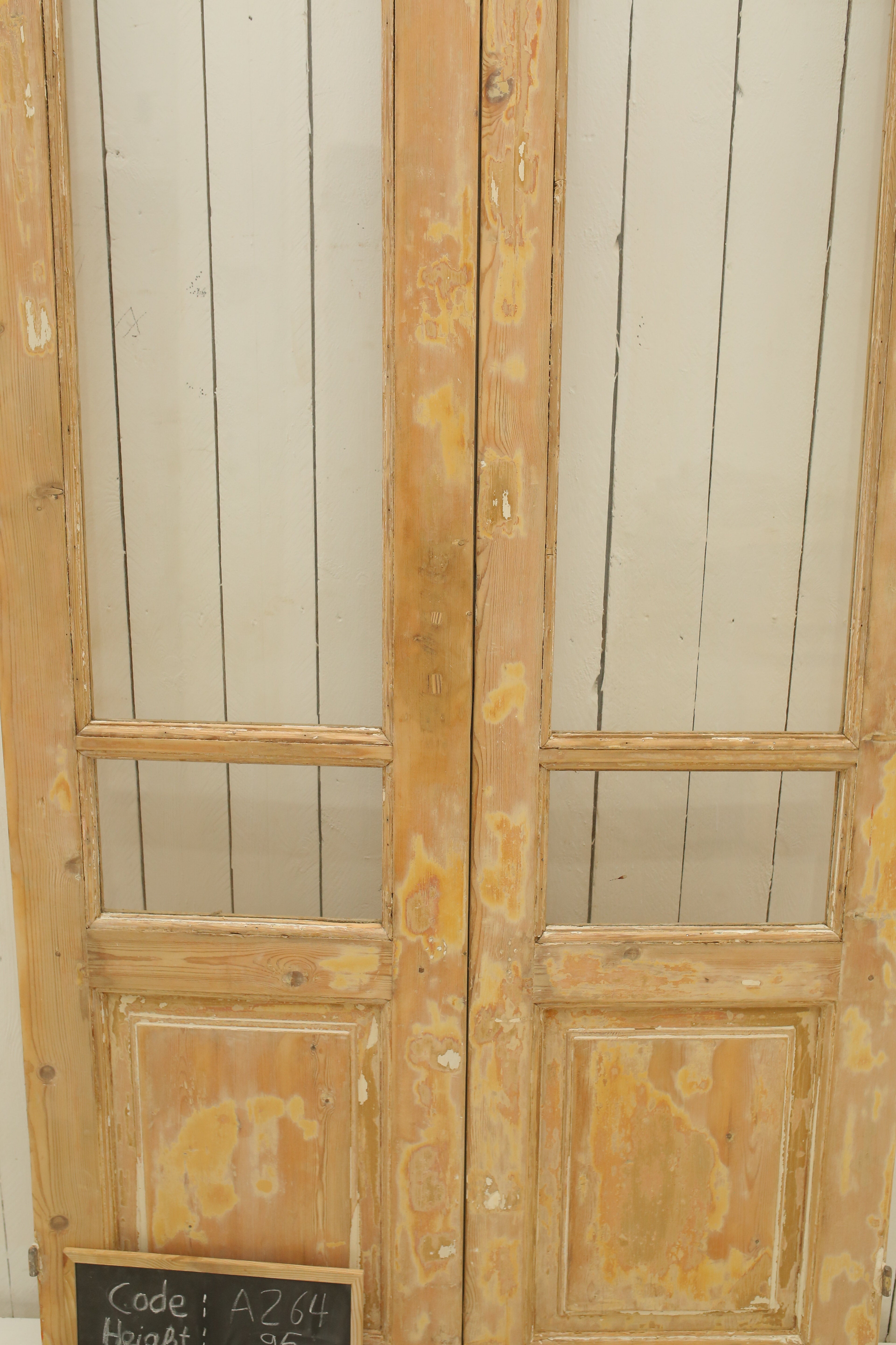 VINTAGE DBL FRENCH GLASS DOOR A264